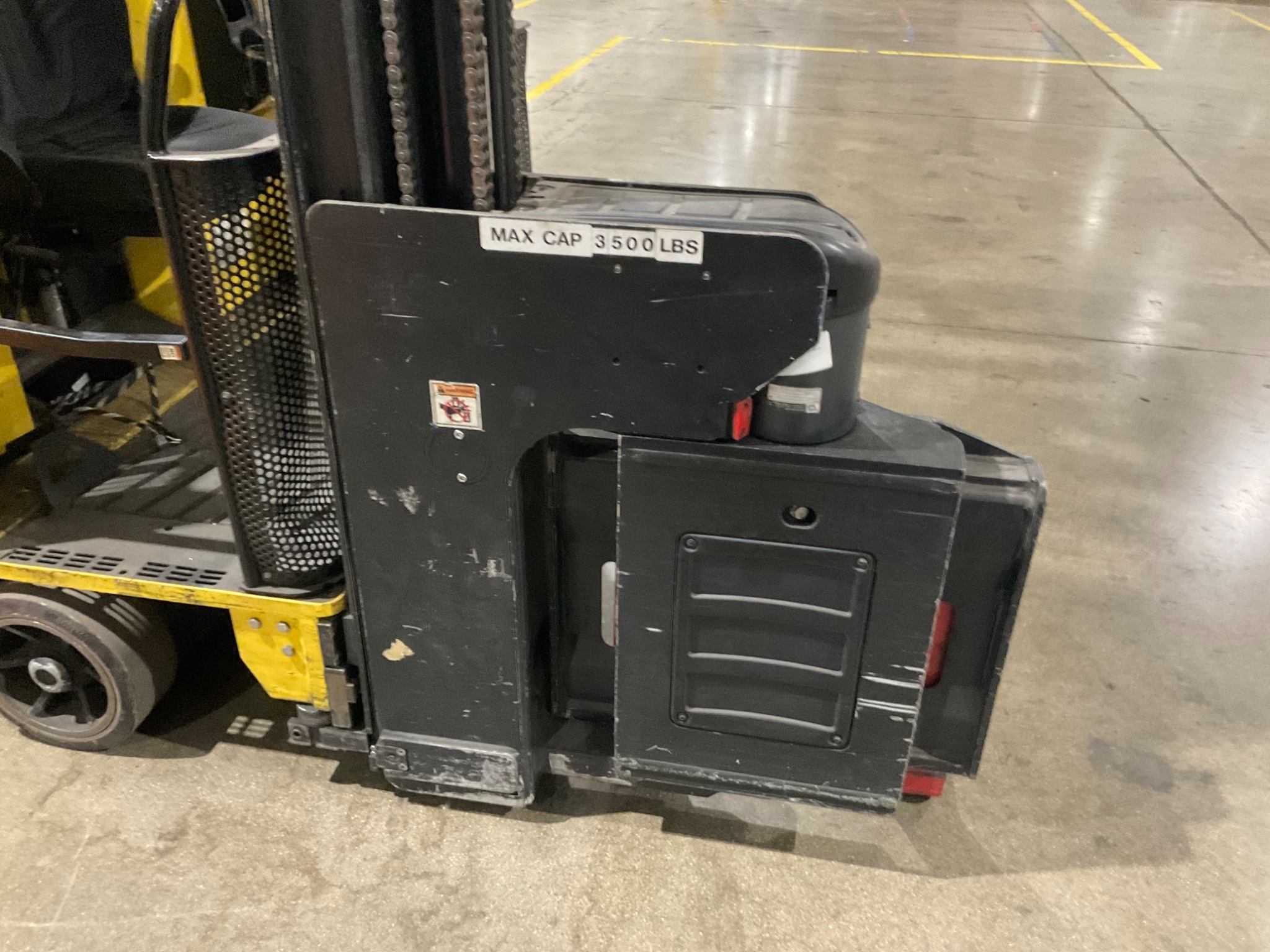HYSTER V35ZMU TURRET TRUCK 3,500LB CAPACITY USED 11