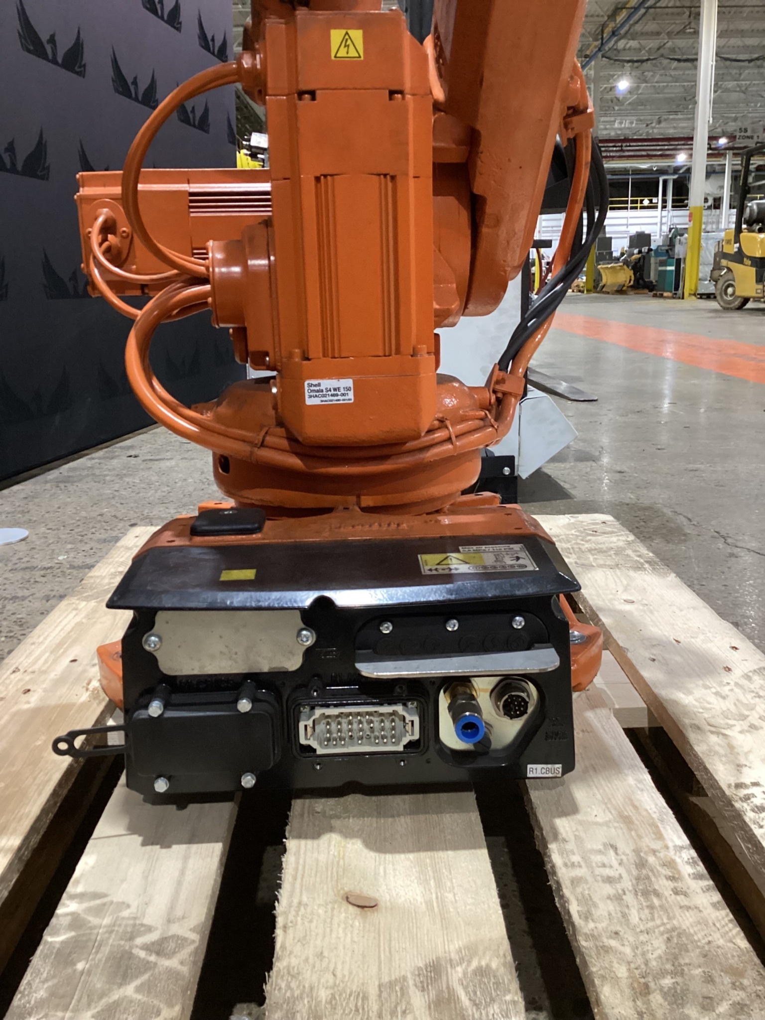 ABB IRB 2600 M2004 Robot w/ IRC5 Controls, Missing Cable Set USED 7
