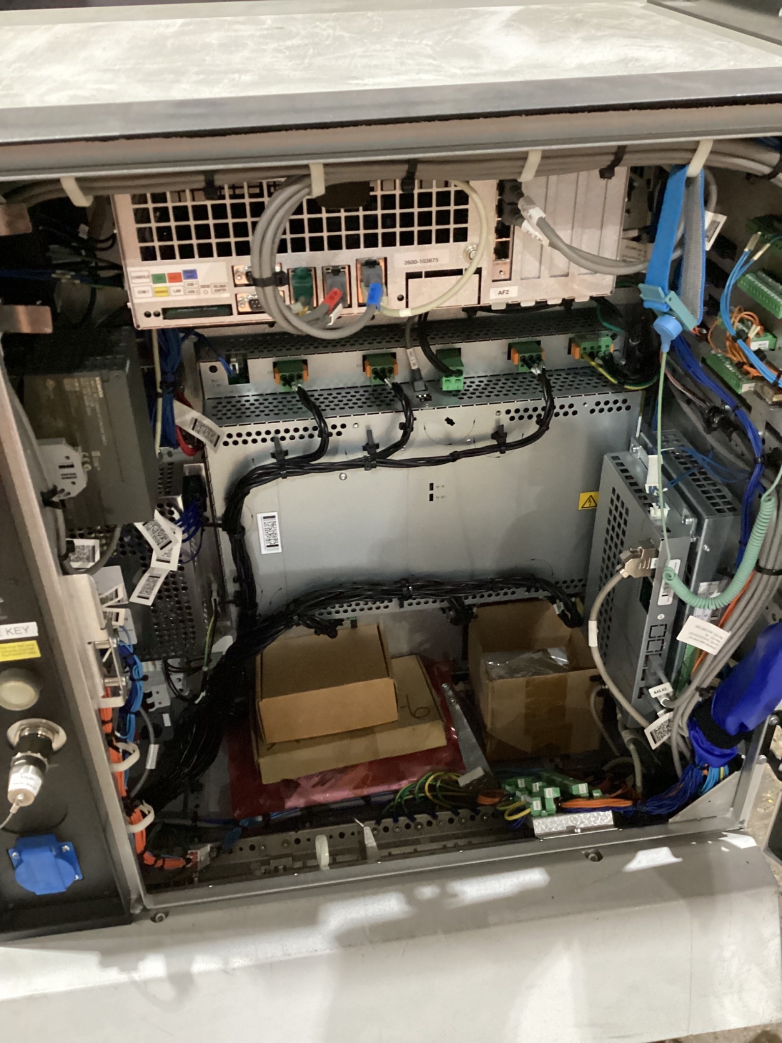 ABB IRB 2600 M2004 Robot w/ IRC5 Controls, Missing Cable Set USED 20