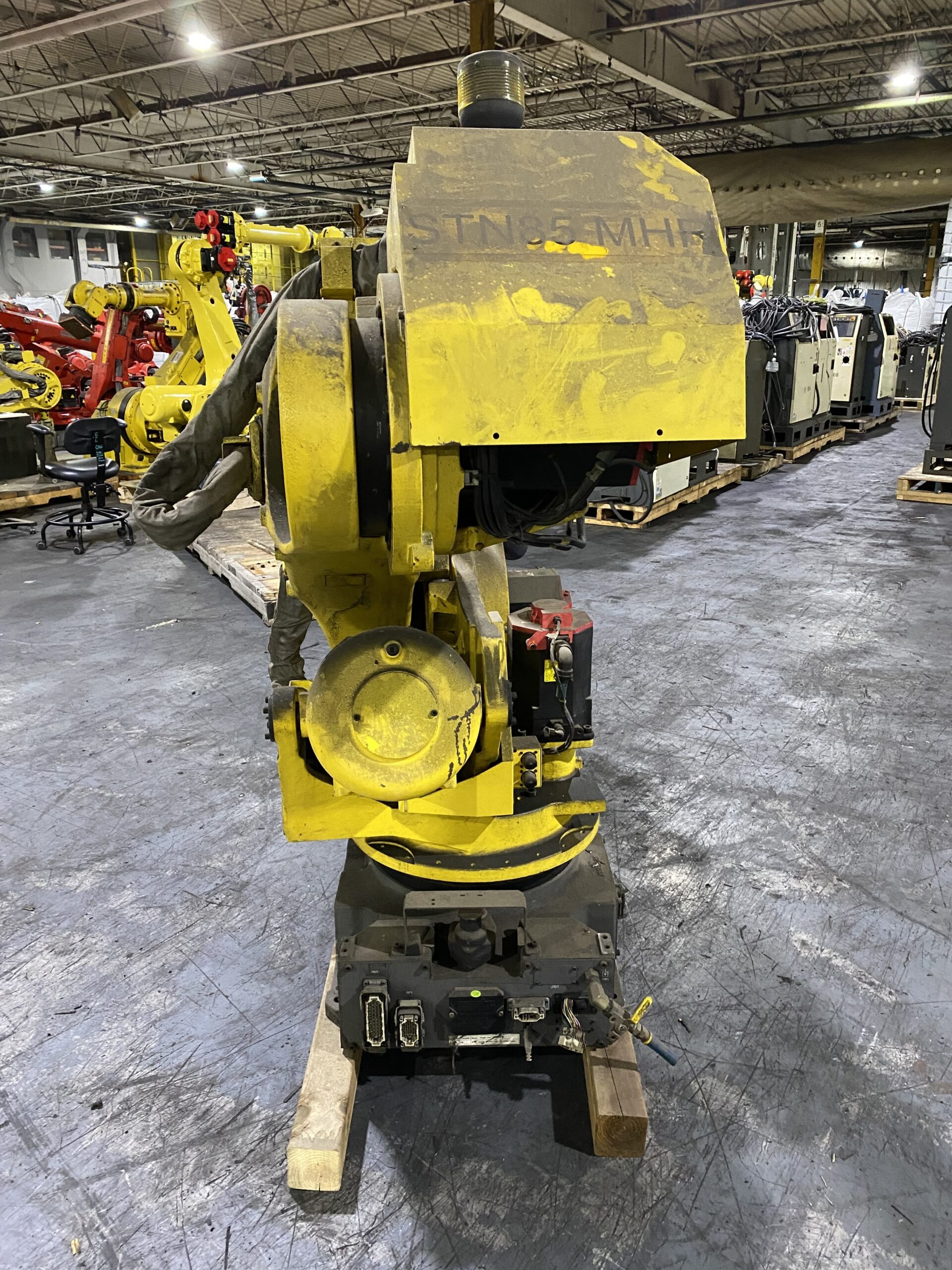 FANUC - R-2000iA/125L w/ R-J3iB Controls USED 2