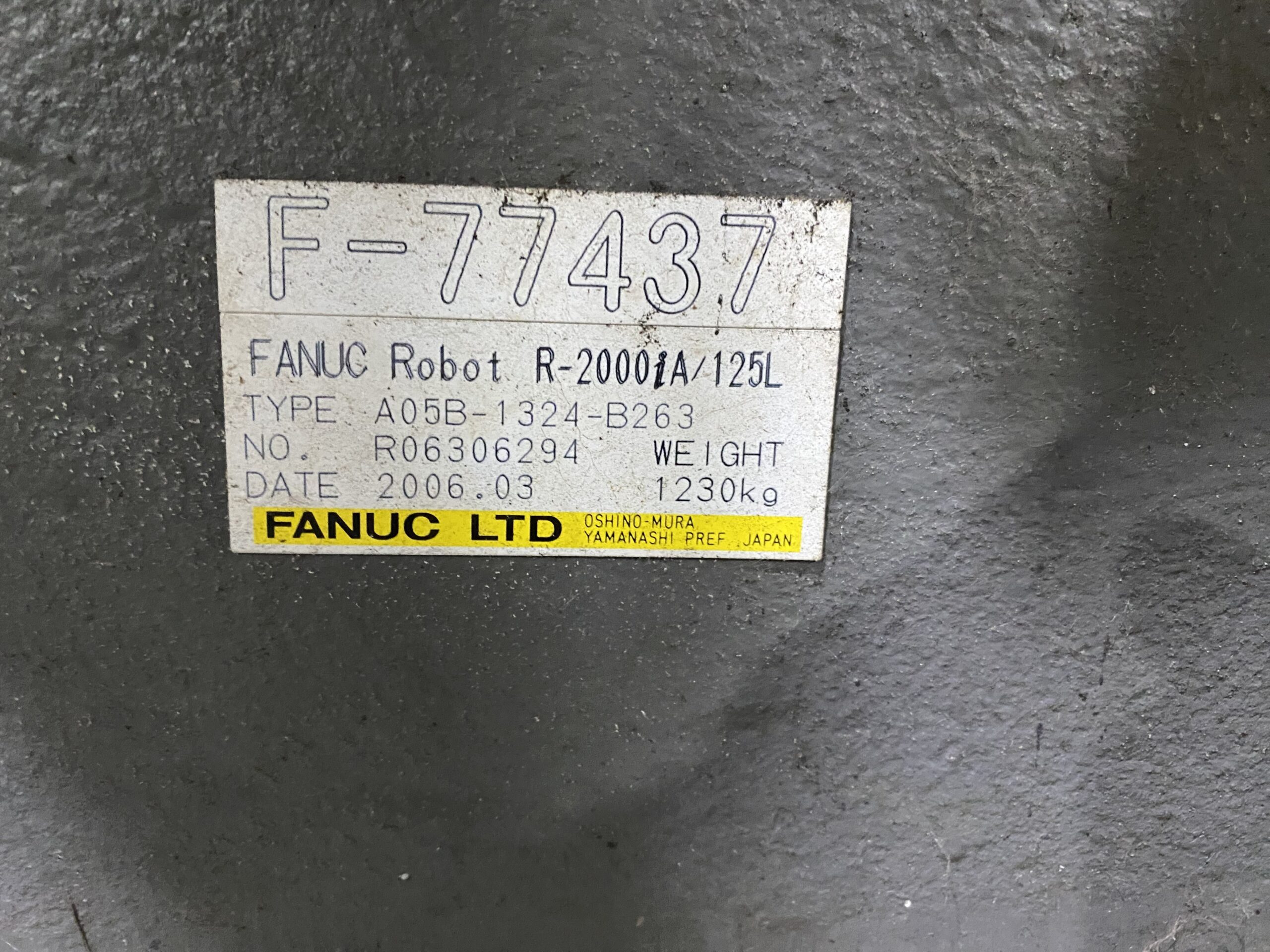 FANUC - R-2000iA/125L w/ R-J3iB Controls USED 5