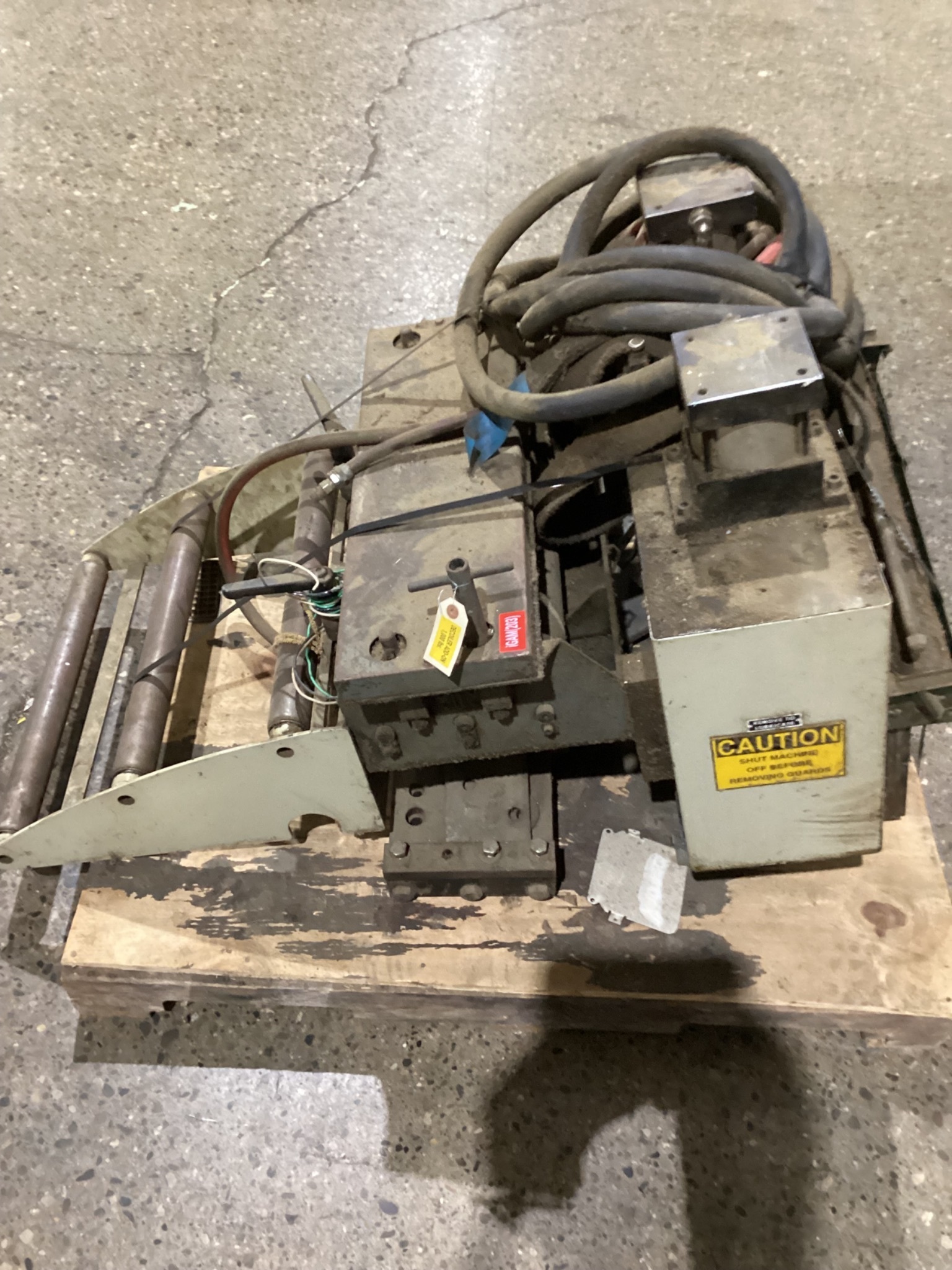 COOPER WEYMOUTH PETERSON 18B COIL STRAIGHTENER 18IN 0.093IN USED 12