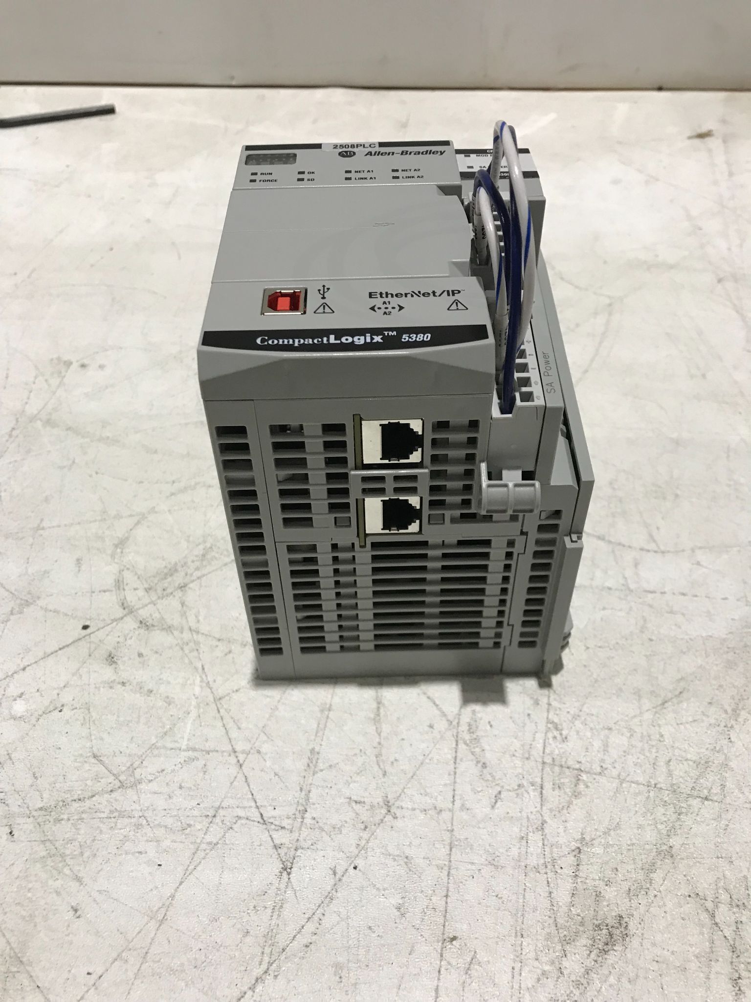 ALLEN-BRADLEY 5069-L330ERM CompactLogix 5380 Controller USED 2