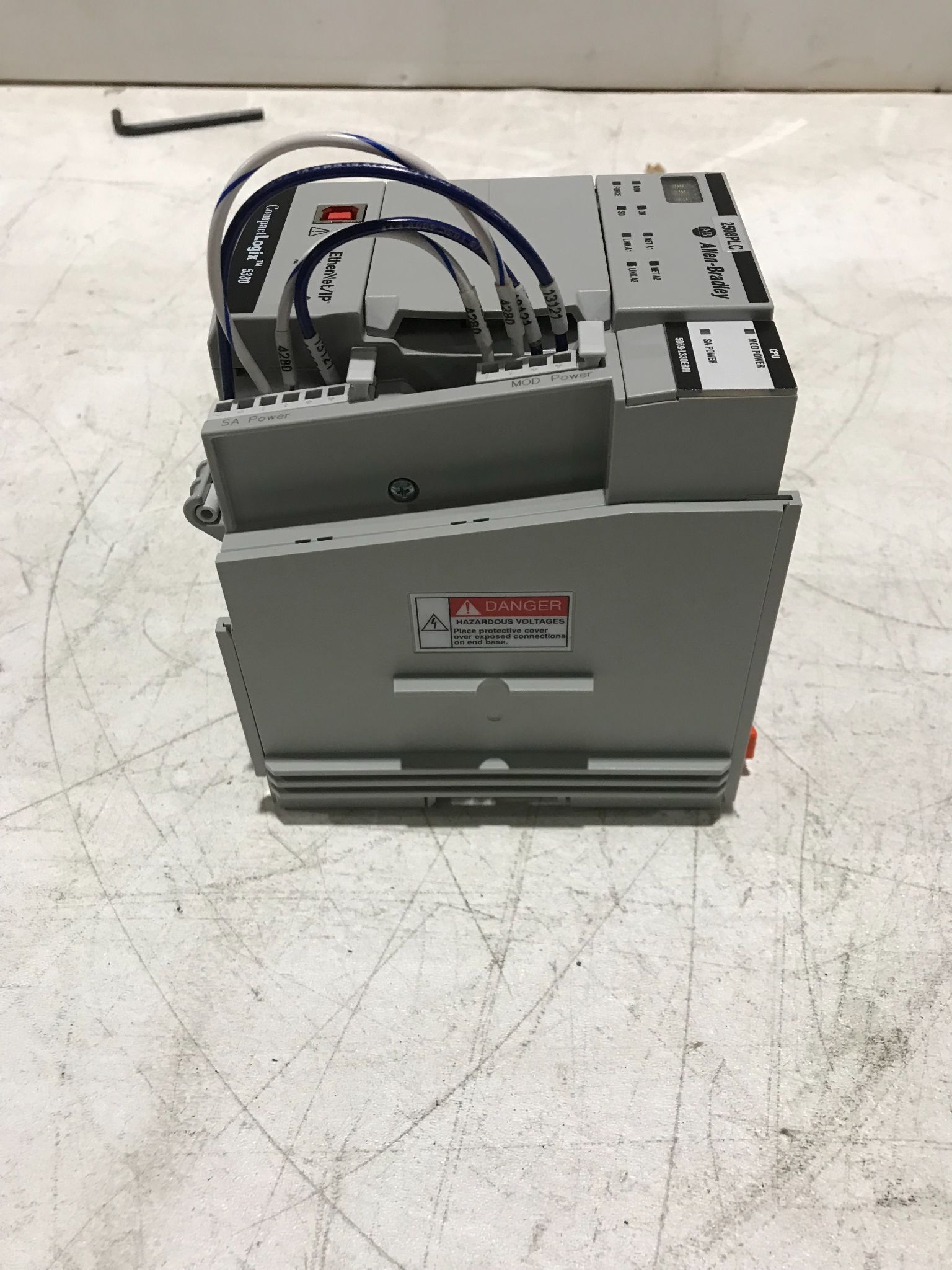 ALLEN-BRADLEY 5069-L330ERM CompactLogix 5380 Controller USED 0