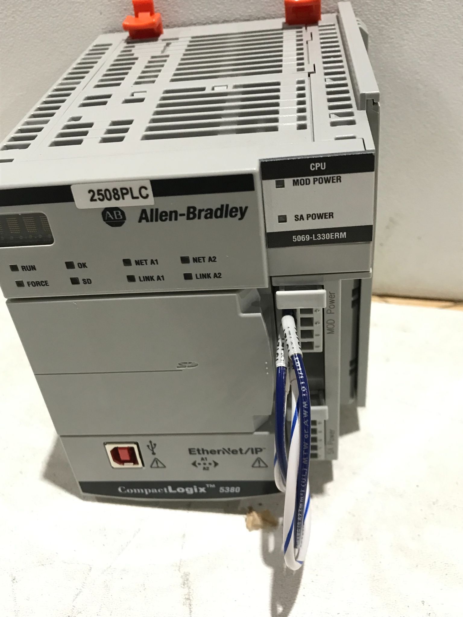 ALLEN-BRADLEY 5069-L330ERM CompactLogix 5380 Controller USED 1