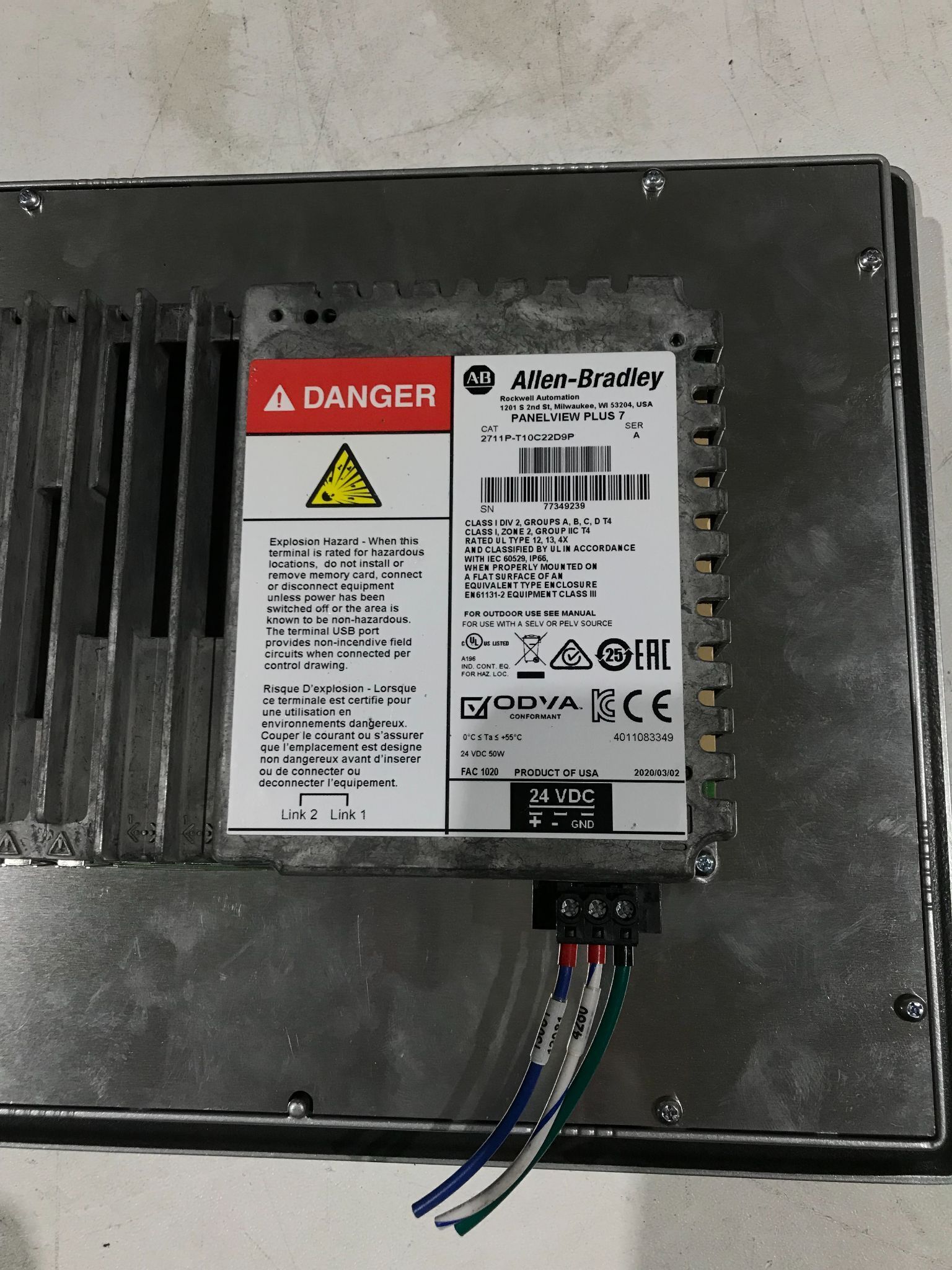 ALLEN-BRADLEY 2711P-T10C22D9P INTERFACE OPERATOR NEW 1