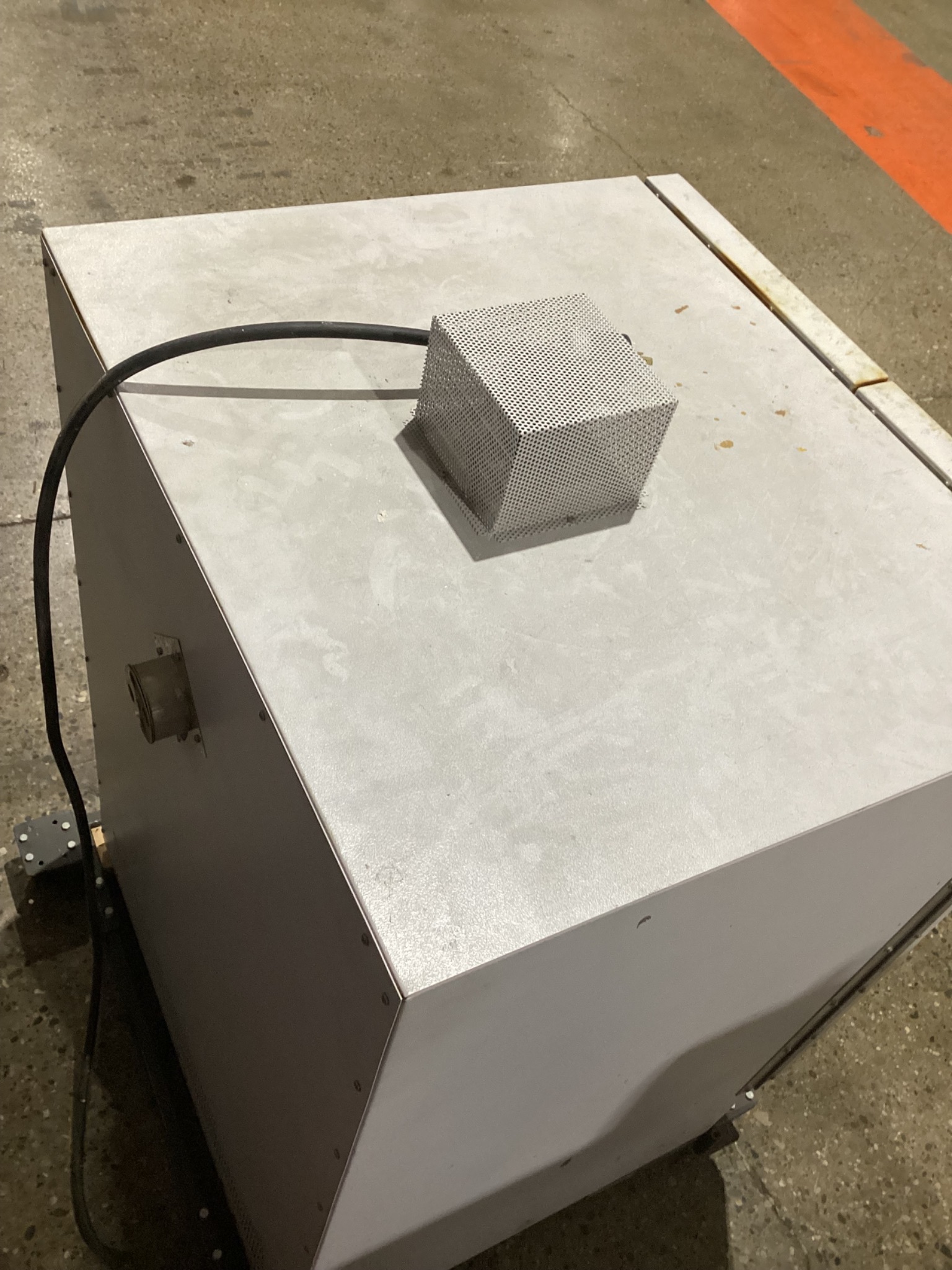 THERMO SCIENTIFIC OV116850 SMALL INDUSTRIAL RESIN OVEN USED 4