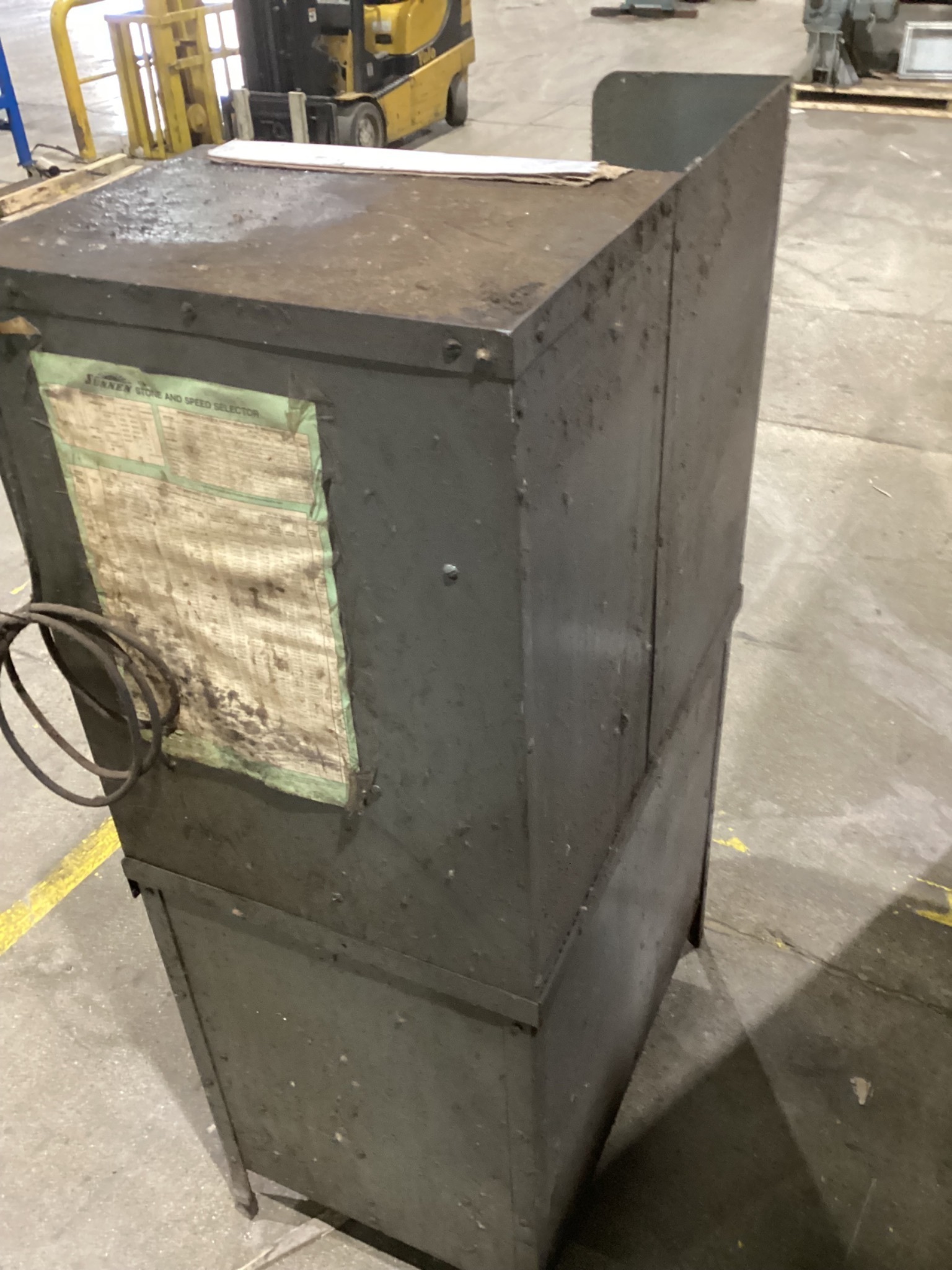 SUNNEN LN-650 MANDREL STORAGE CABINET WITH TOOLS USED 3