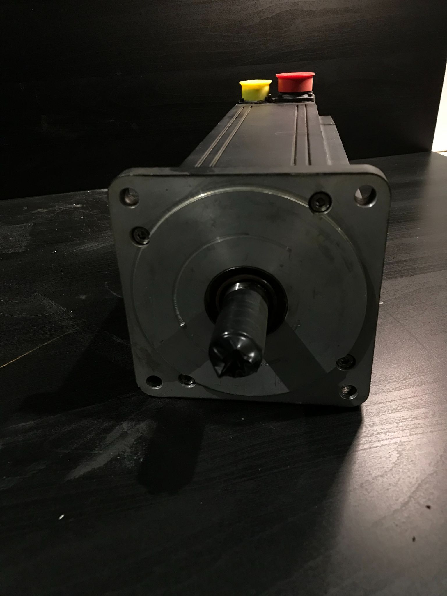 EMERSON MGE-4126-CONS-0000 SERVO MOTOR USED 1