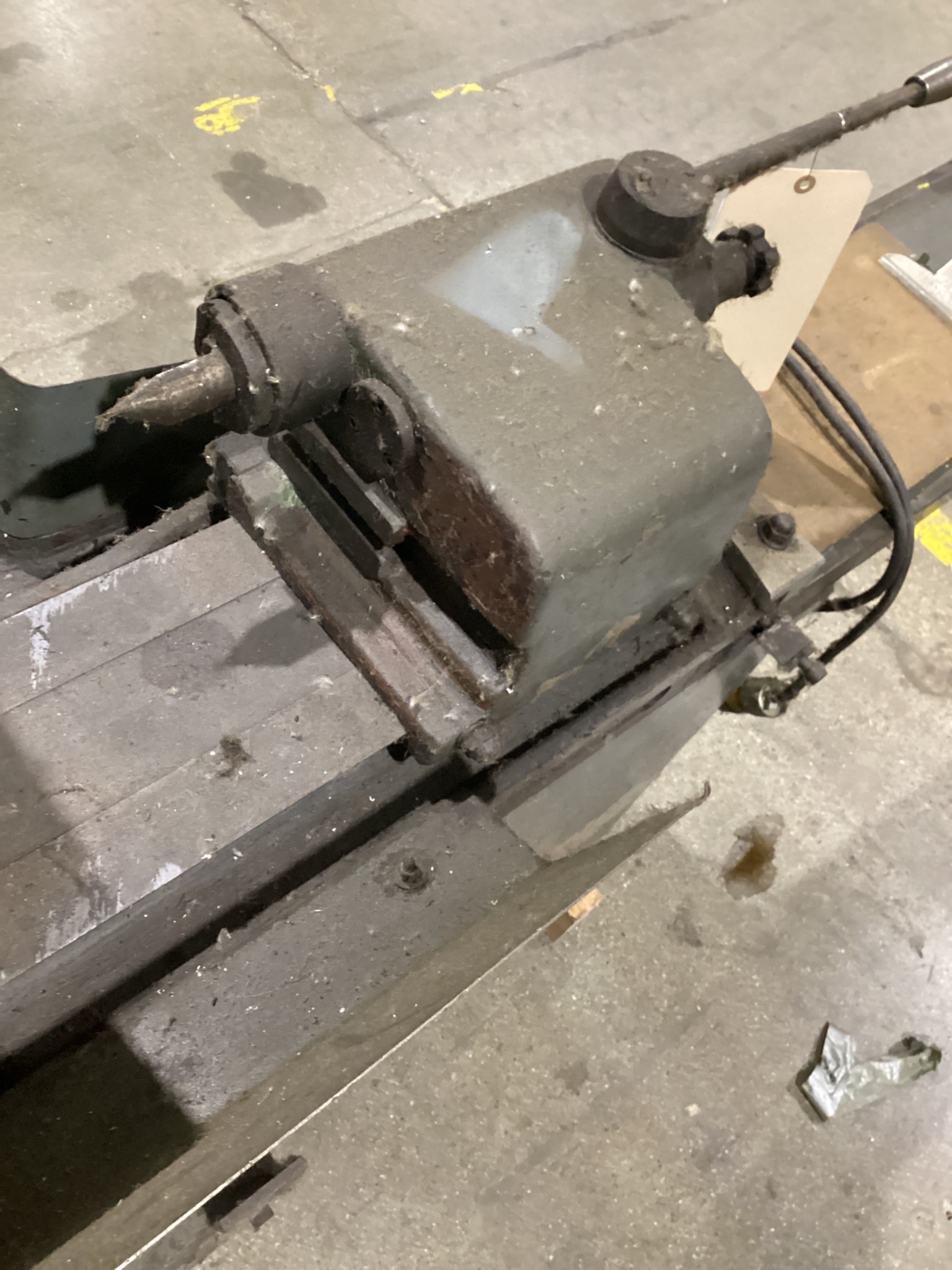 YANG IRON YAM-GU27-100H CYLINDRICAL GRINDER USED 12
