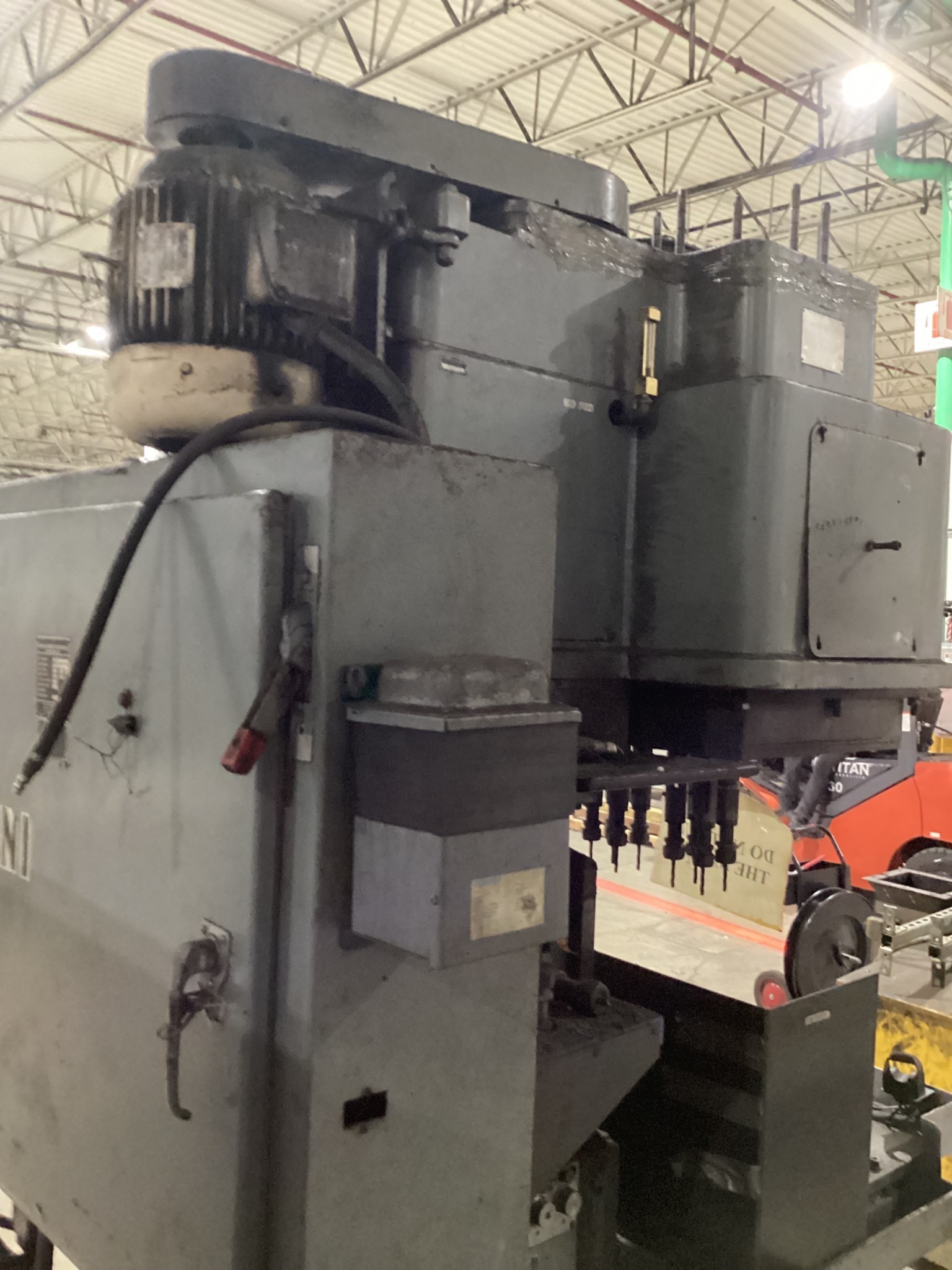 NATCO 10J Vertical Drill Press/Mill USED 10