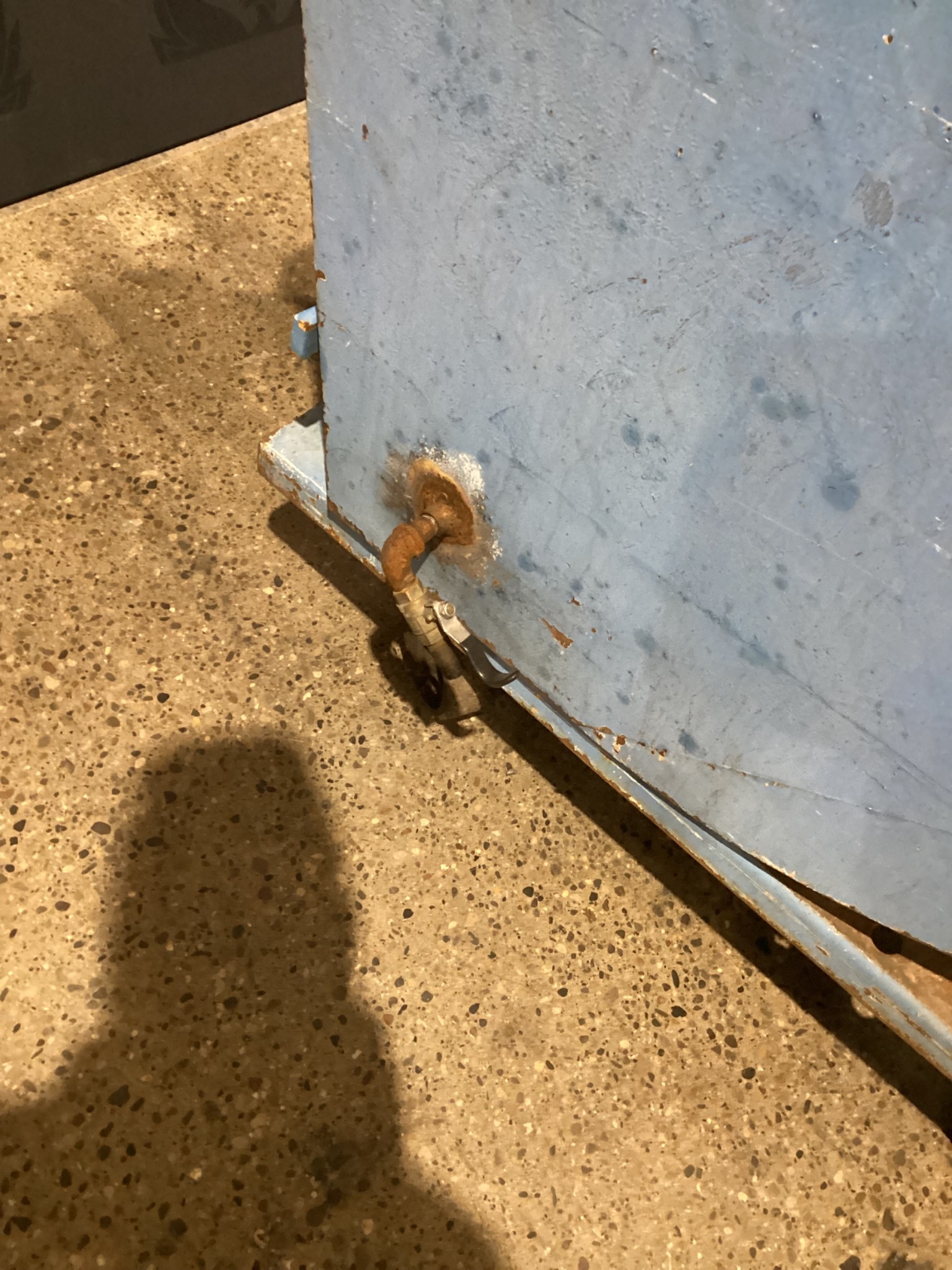 SELF DUMPING HOPPER USED 3
