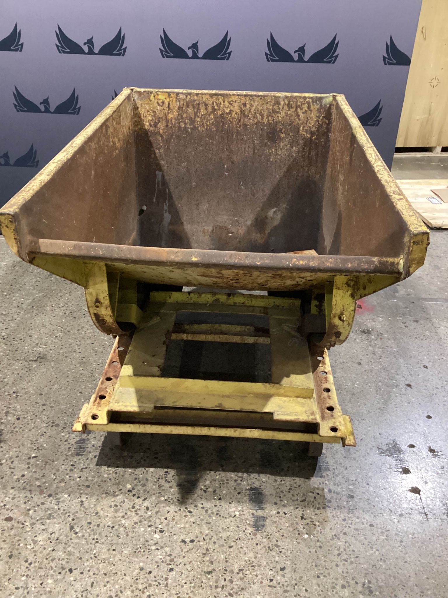 UNKNOWN METAL SELF DUMPING HOPPER USED 1