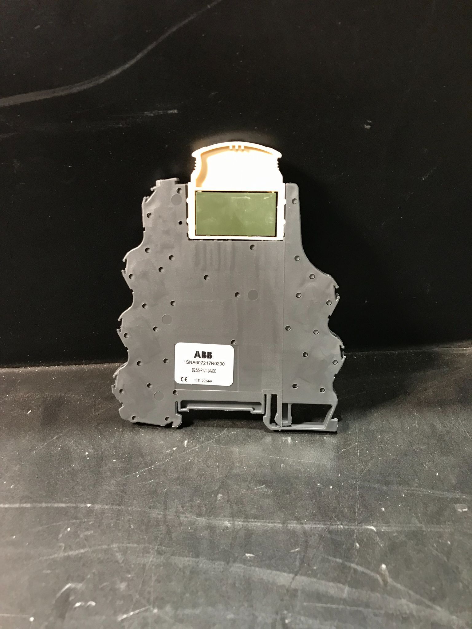 ABB 1SNA607217R0200 END PLATE FOR ZS35 TERMINAL BLOCK USED 2