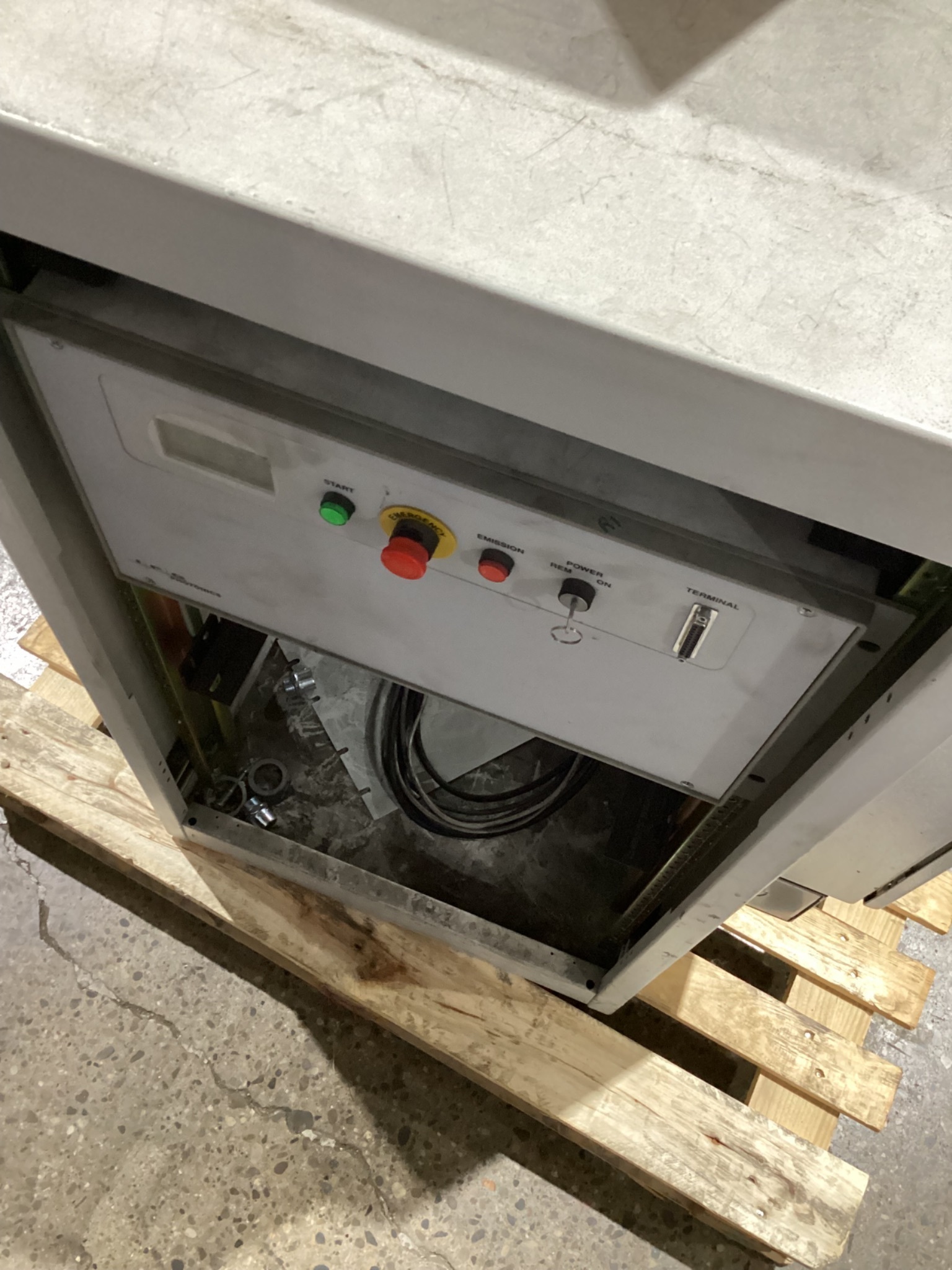 IPG YLR-1000 LASER CUTTING PANEL,CABINET AND TEACH PENDANT USED 3