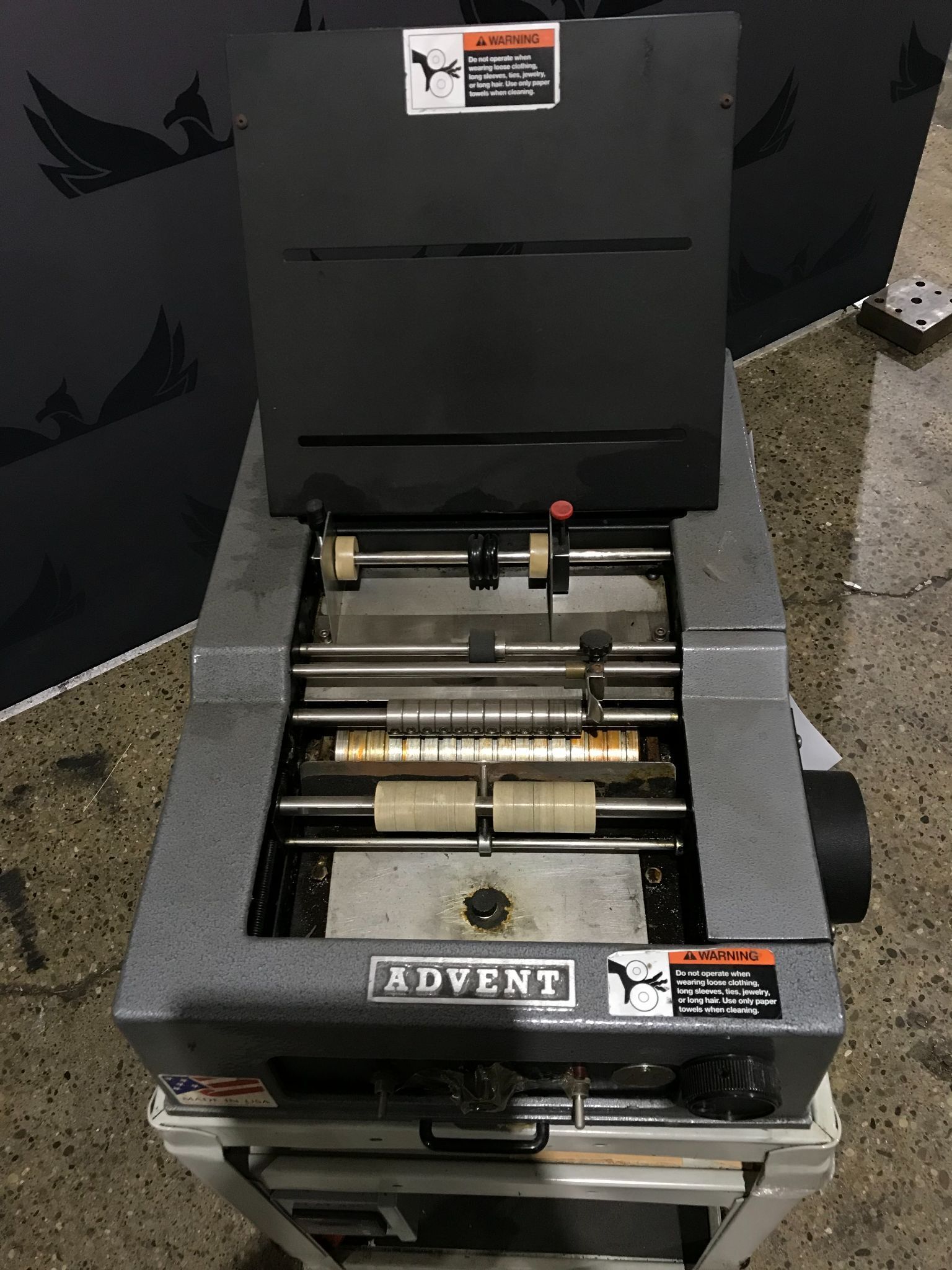 ADVENT LABEL APPLICATOR CO MODEL NO.465 WITH STANDING CART 1