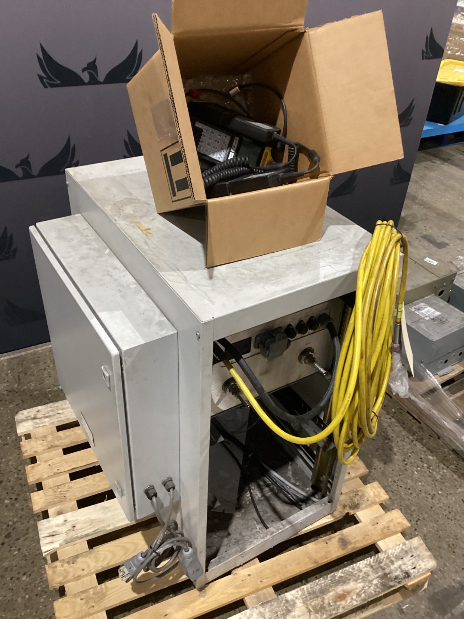 IPG YLR-1000 LASER CUTTING PANEL,CABINET AND TEACH PENDANT USED 7