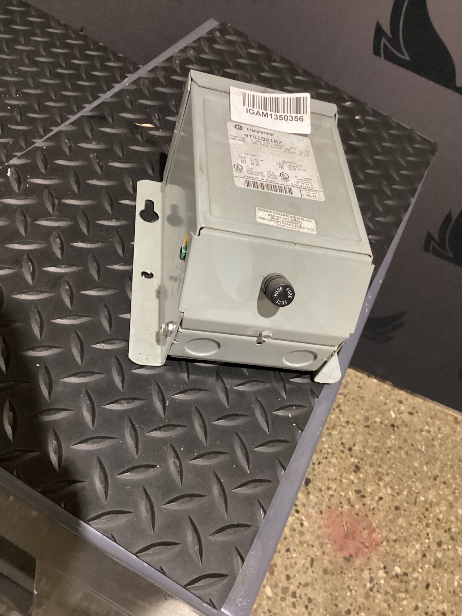 GENERAL ELECTRIC 9T51B0187 Transformer 277V - 120/240V, 1/4 kVa, 1PH USED 2