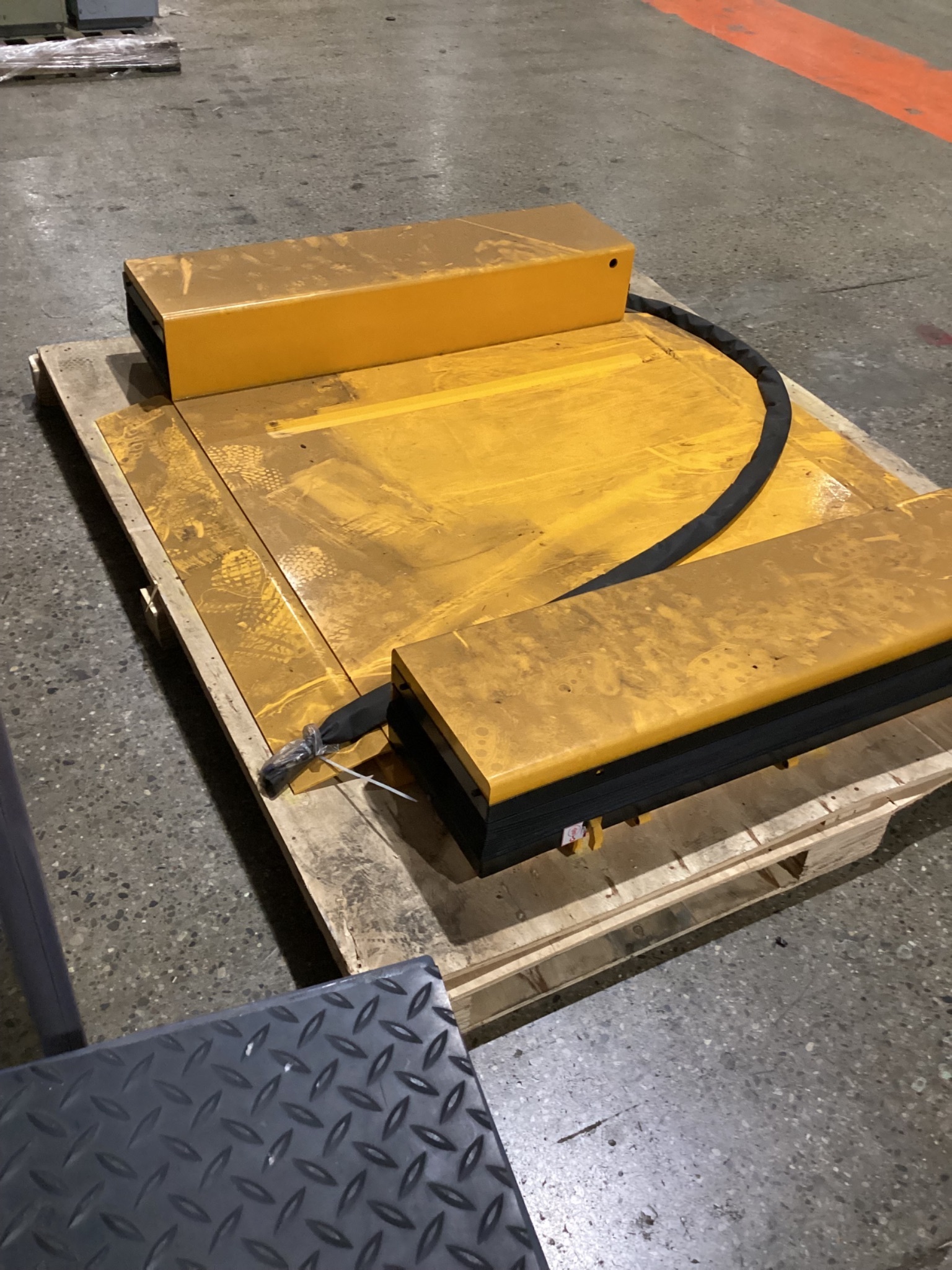 Wuxi Liford HX1000 Electric Lift Table USED 3