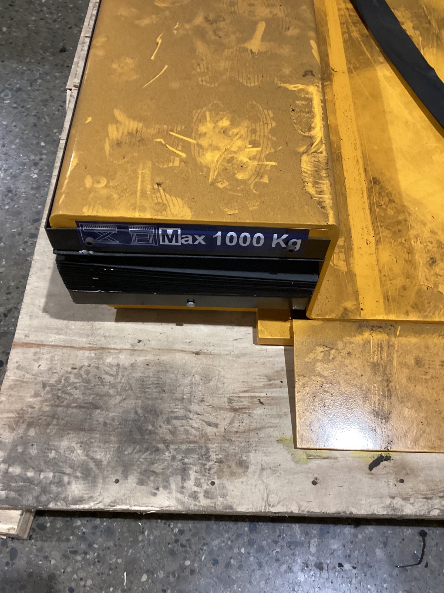 Wuxi Liford HX1000 Electric Lift Table USED 5
