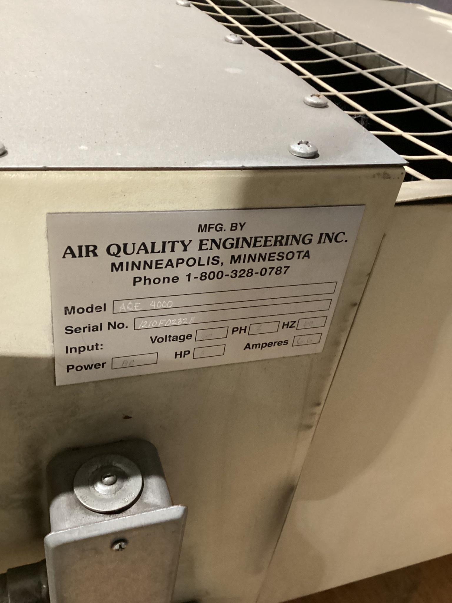 AIR QUALITY ENGINEERING AQE4000 FUME EXTRACTOR USED 14
