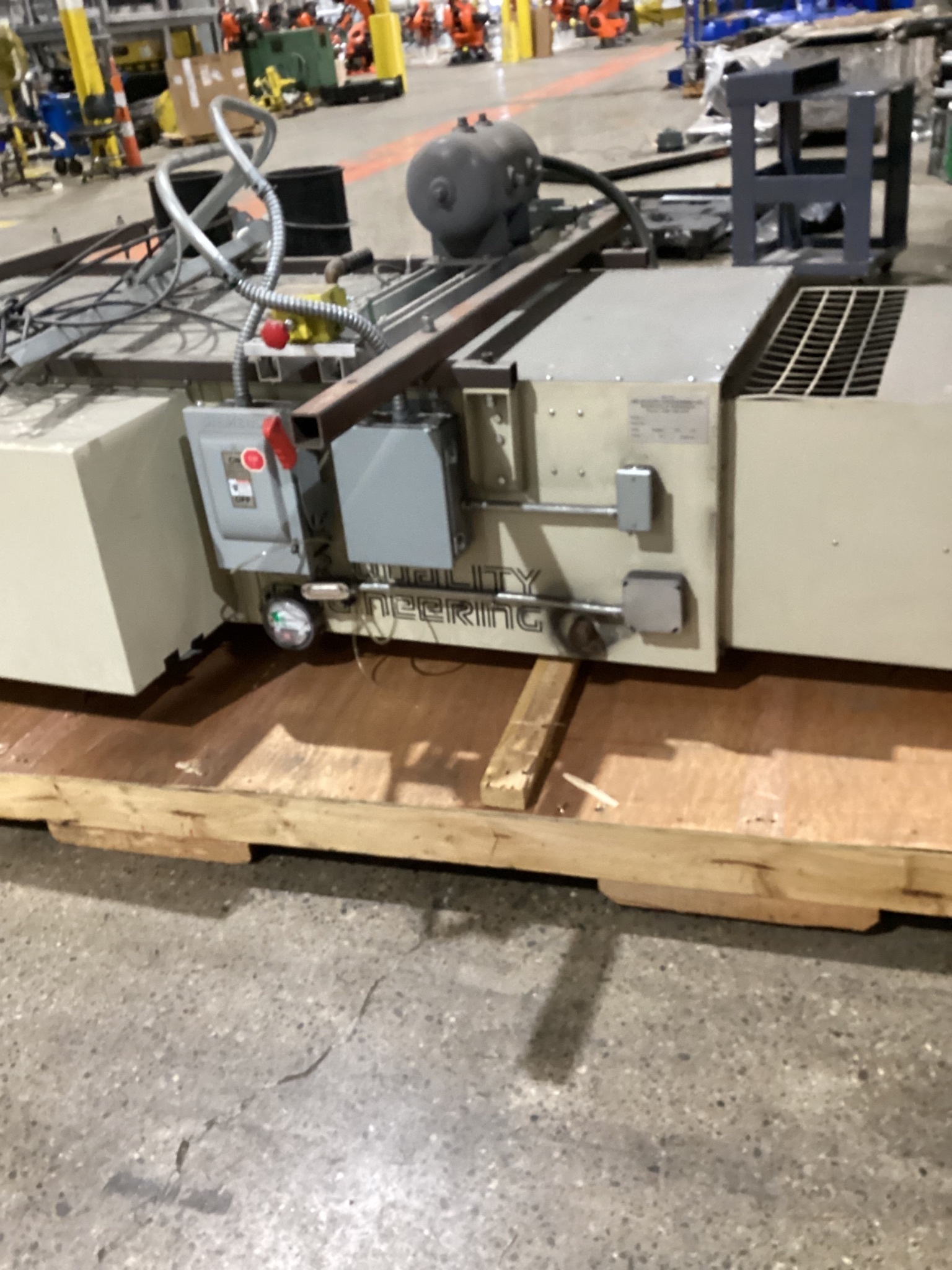 AIR QUALITY ENGINEERING AQE4000 FUME EXTRACTOR USED 10