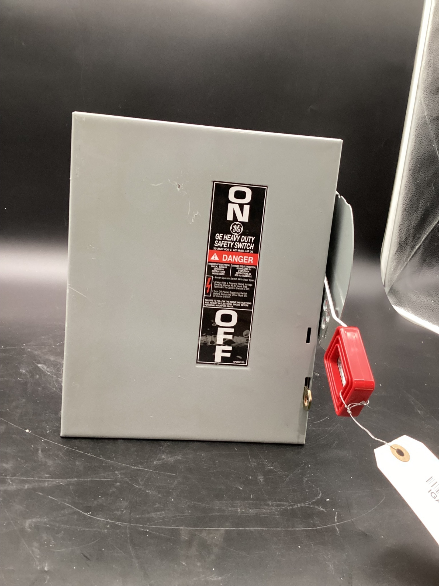 GENERAL ELECTRIC THN3361 General Purpose Safety Switch 30A, 600 VAC USED 0