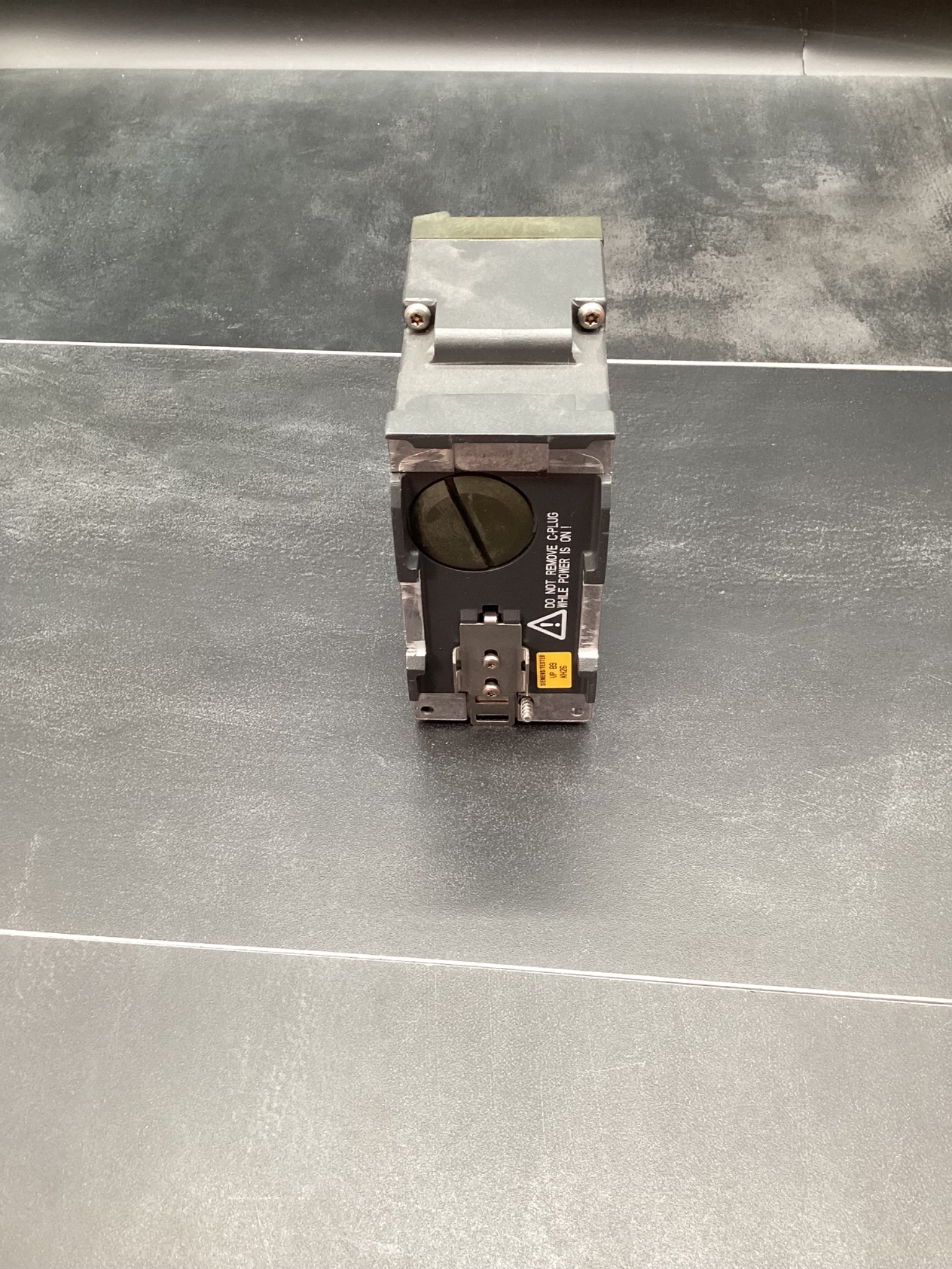 SIEMENS 6GK5208-0BA10-2AA3 SCALANCE XB208 8-Port Ethernet Switch USED 2