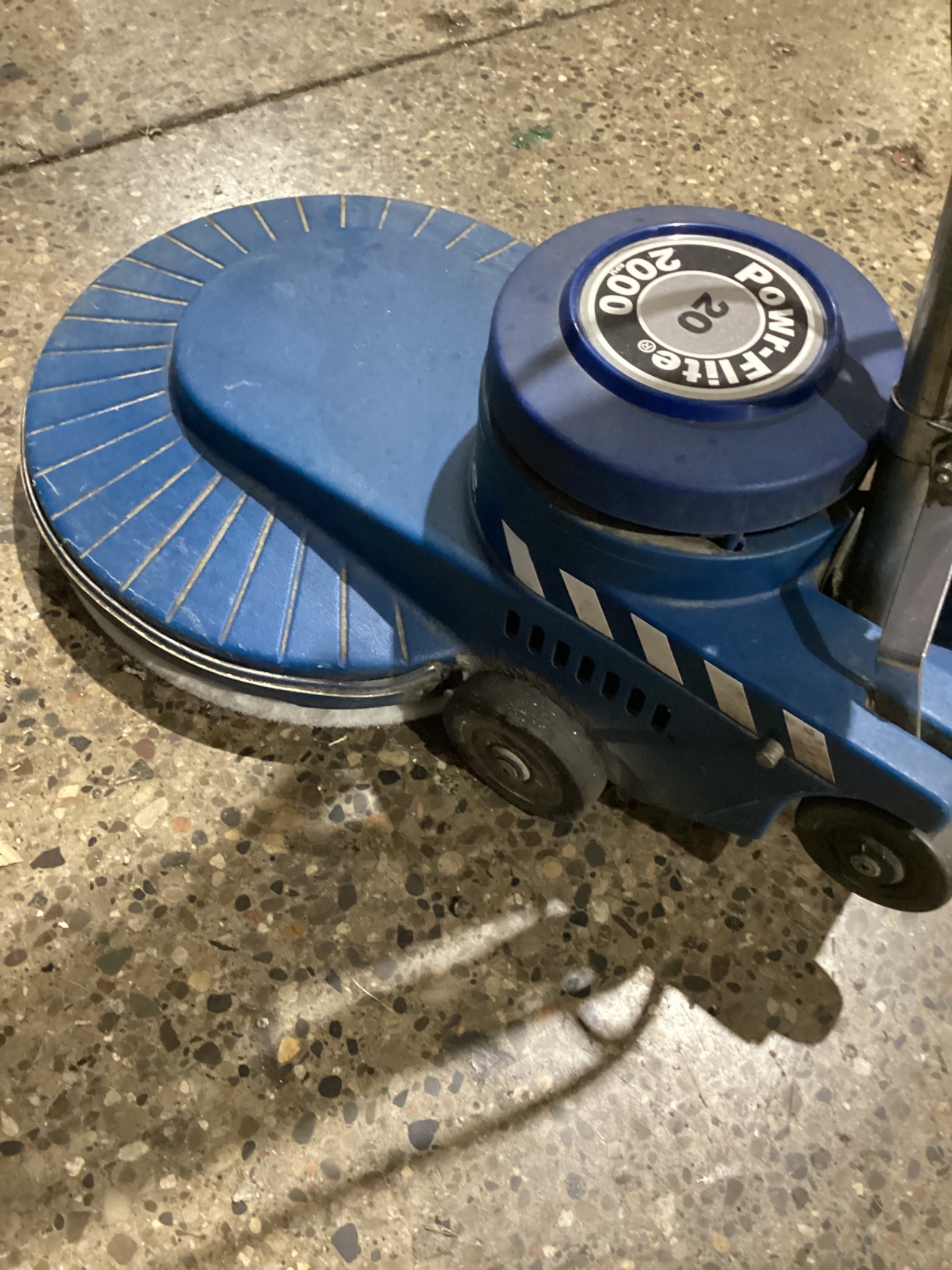 POWR-FLITE 2000 MODEL SCRUBBER/POLISHER USED 5