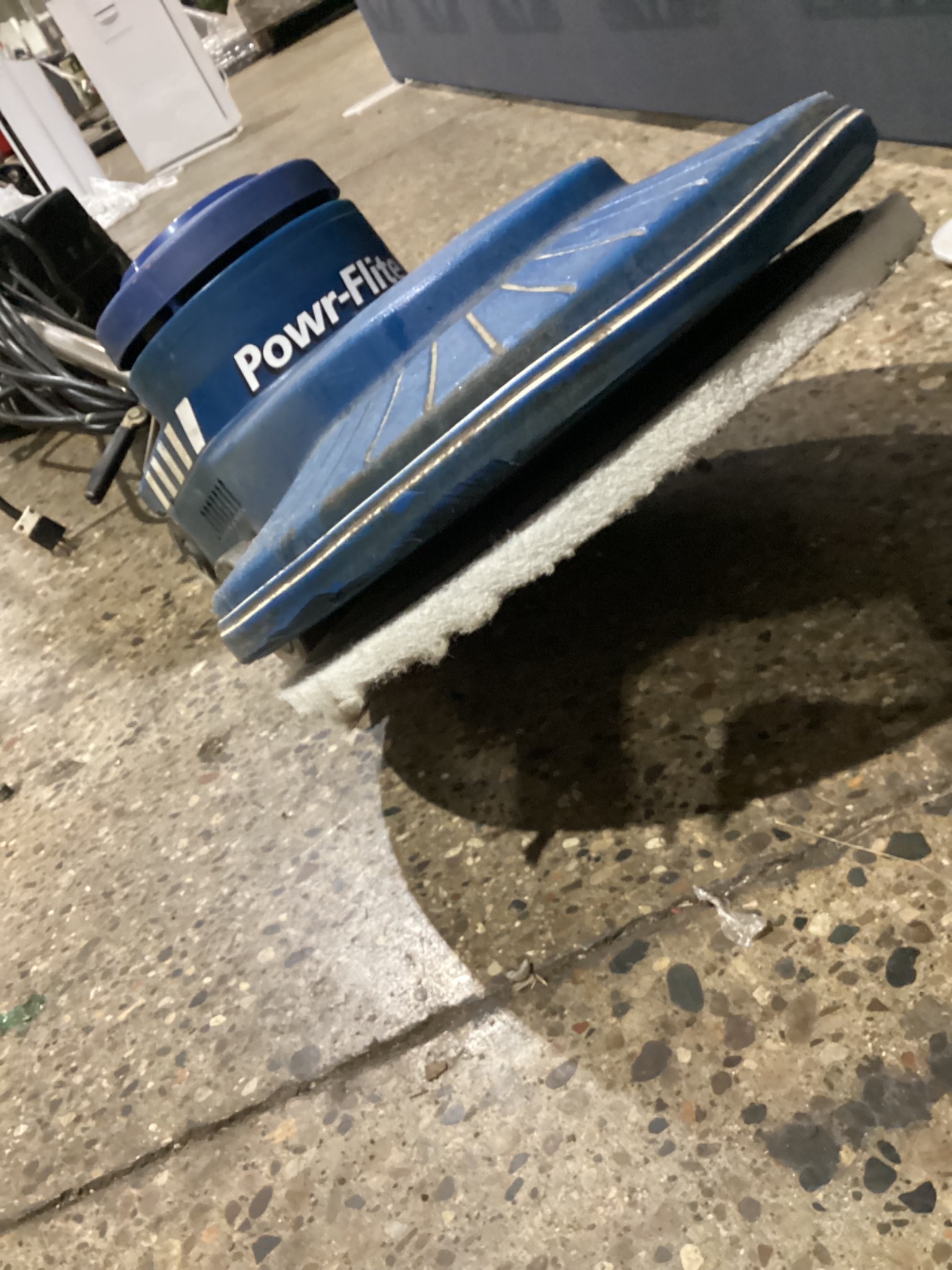 POWR-FLITE 2000 MODEL SCRUBBER/POLISHER USED 4