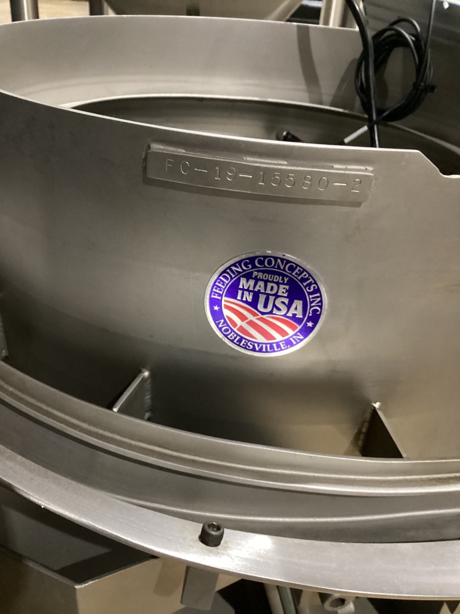 FEEDING CONCEPTS FC-19-15580-2 VIBRATORY BOWL FEEDER SYSTEM USED 9
