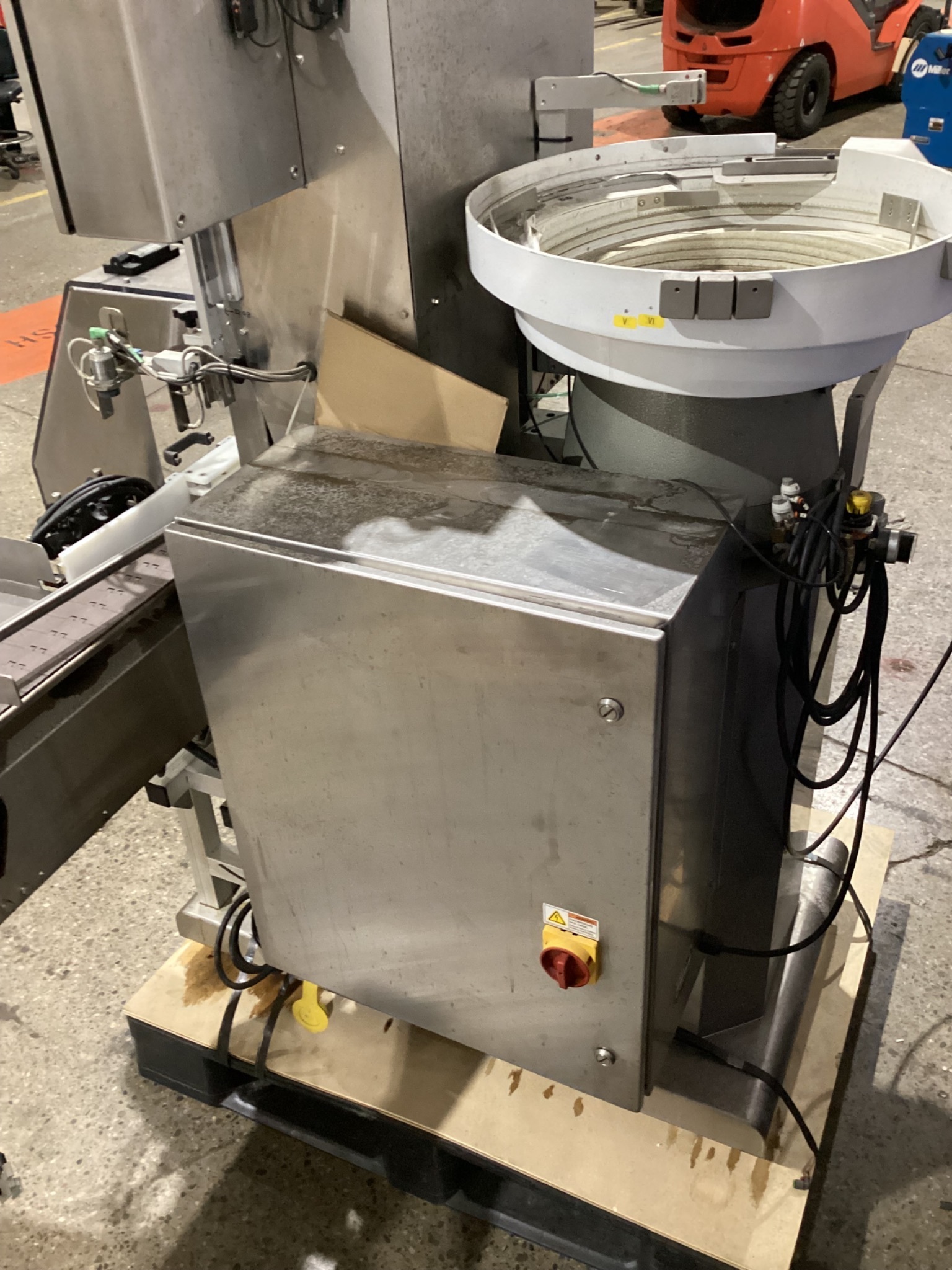 BELLATRX SCS SECURE CHUCK CAPPER APPLICATOR MACHINE USED 6