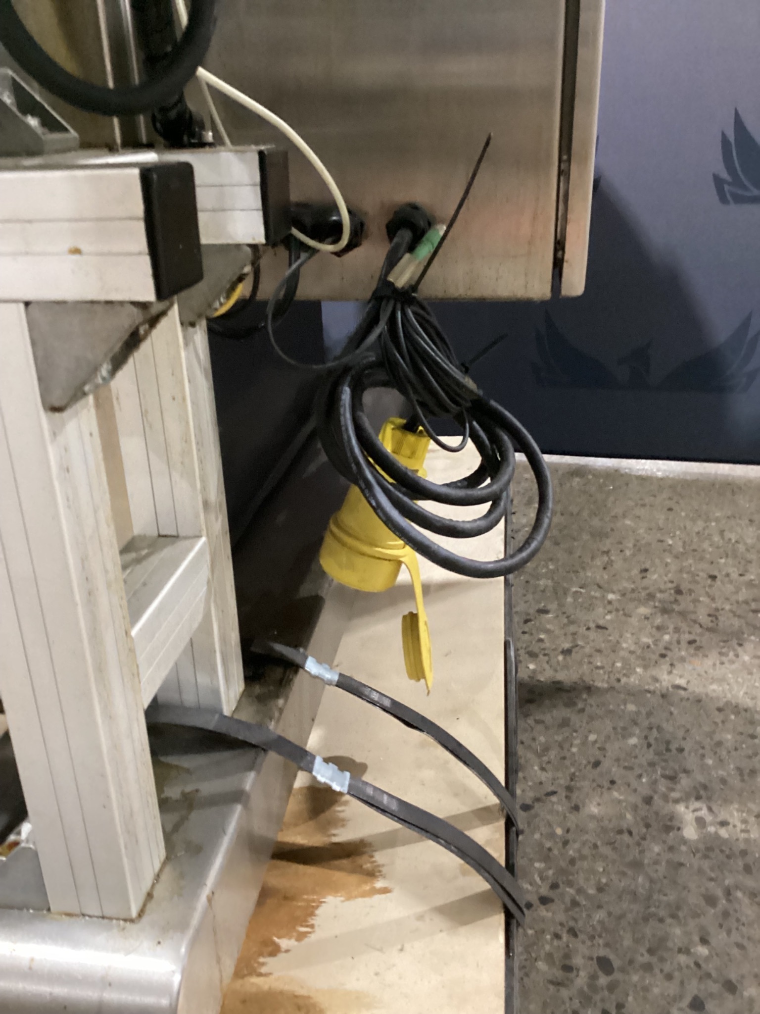 BELLATRX SCS SECURE CHUCK CAPPER APPLICATOR MACHINE USED 17