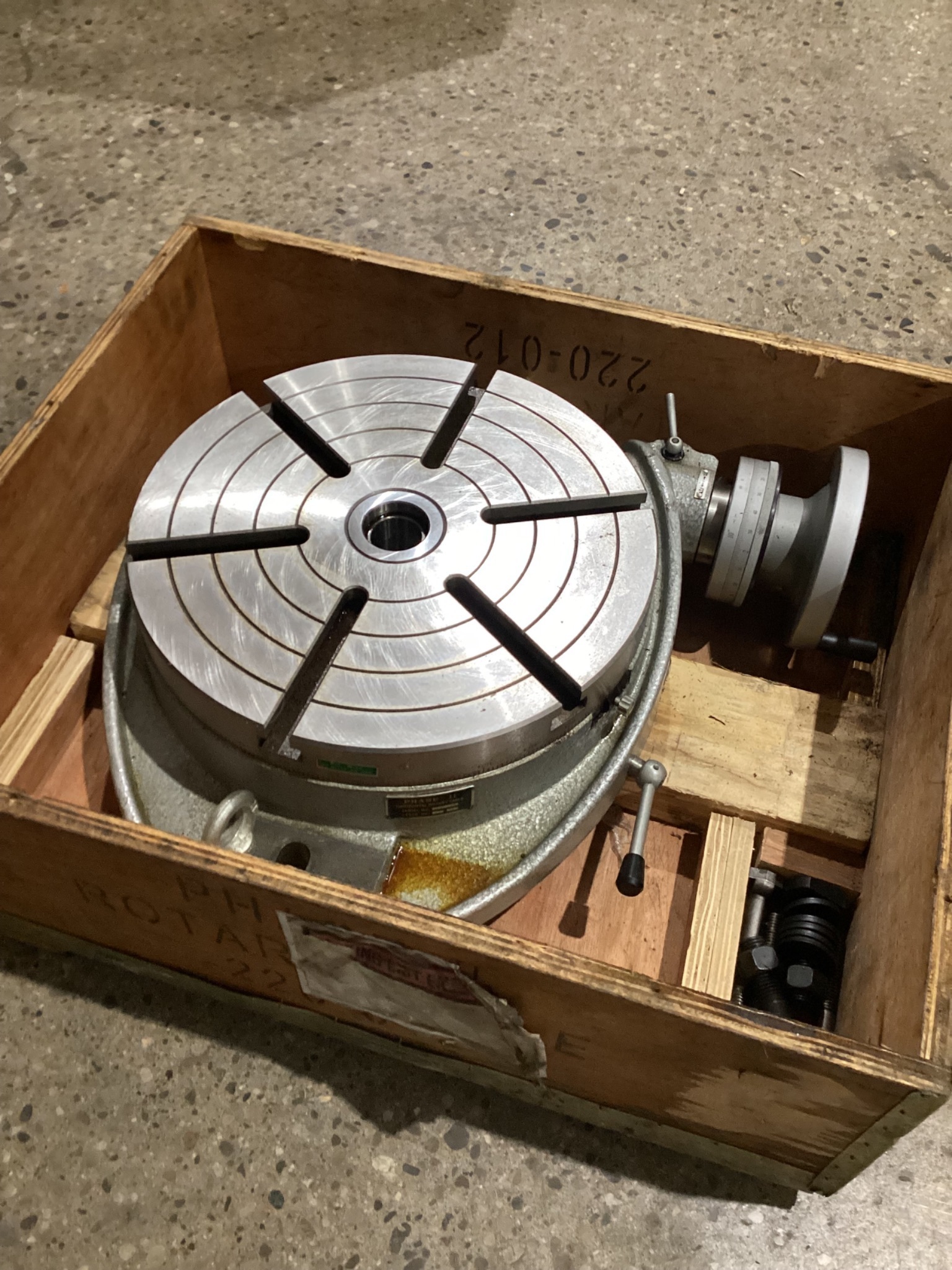 PHASE II 220-012 HORIZONTAL ROTARY TABLE USED 4