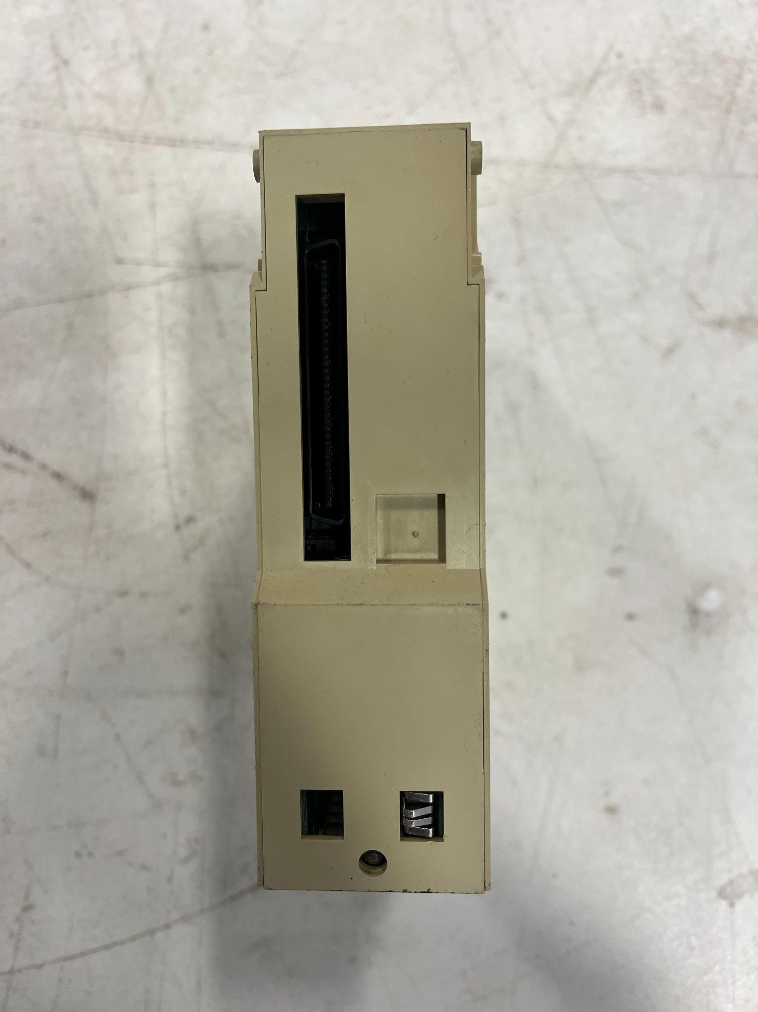YASKAWA JAMSC-120CRD13100 I/O MODULE USED 1