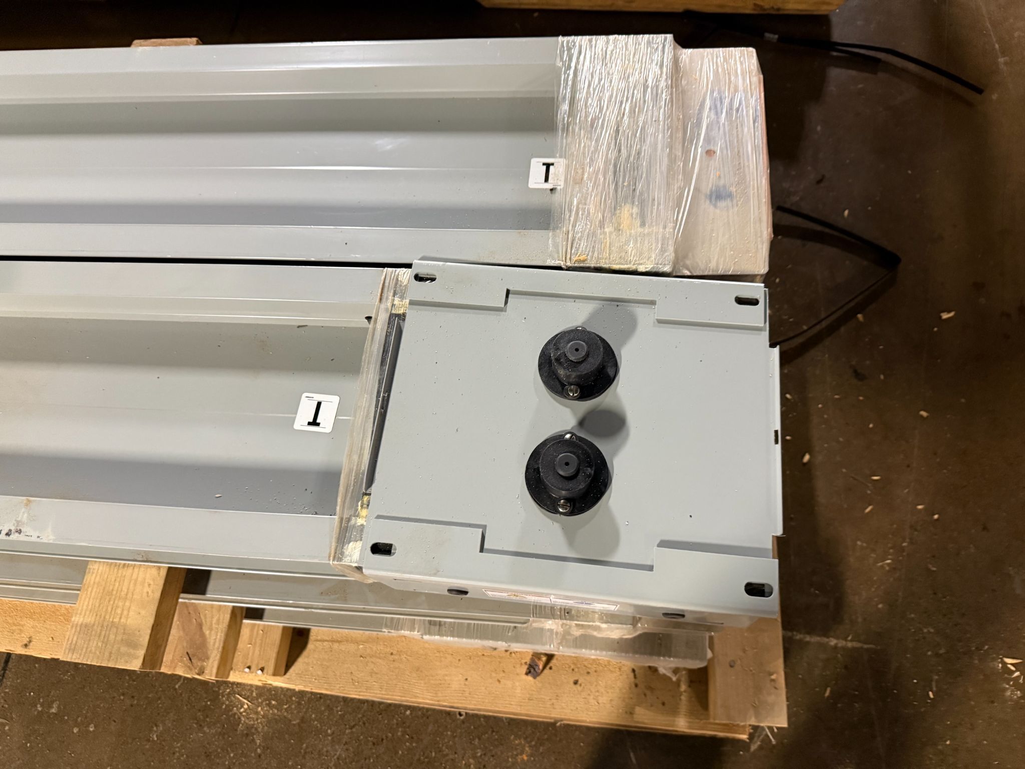 EATON 2500A POW-R-WAY III 10' Copper Straight Length 480V, 3PH, 3G NEW 2