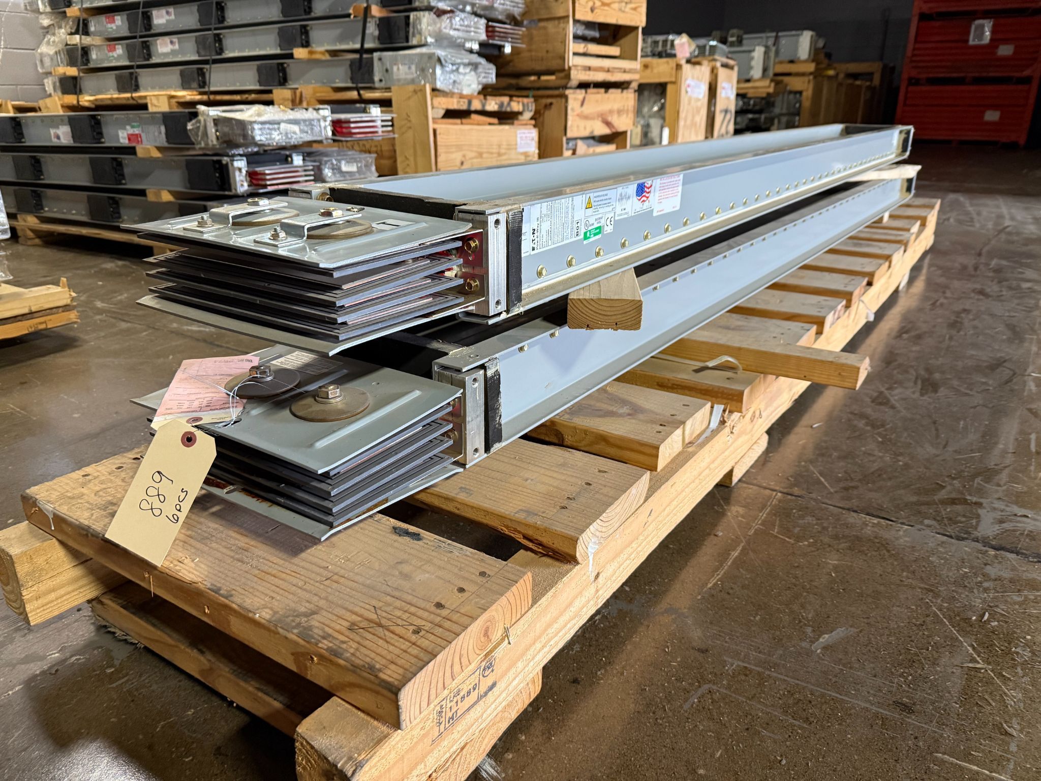 EATON 2500A POW-R-WAY III 10' Copper Straight Length Busway 480V, 3PH, 3G NEW 1