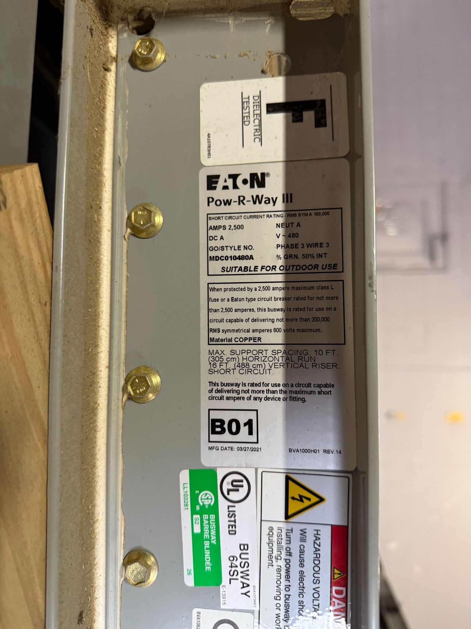 EATON 2500A POW-R-WAY III 10' Copper Straight Length Busway 480V, 3PH, 3G NEW 5