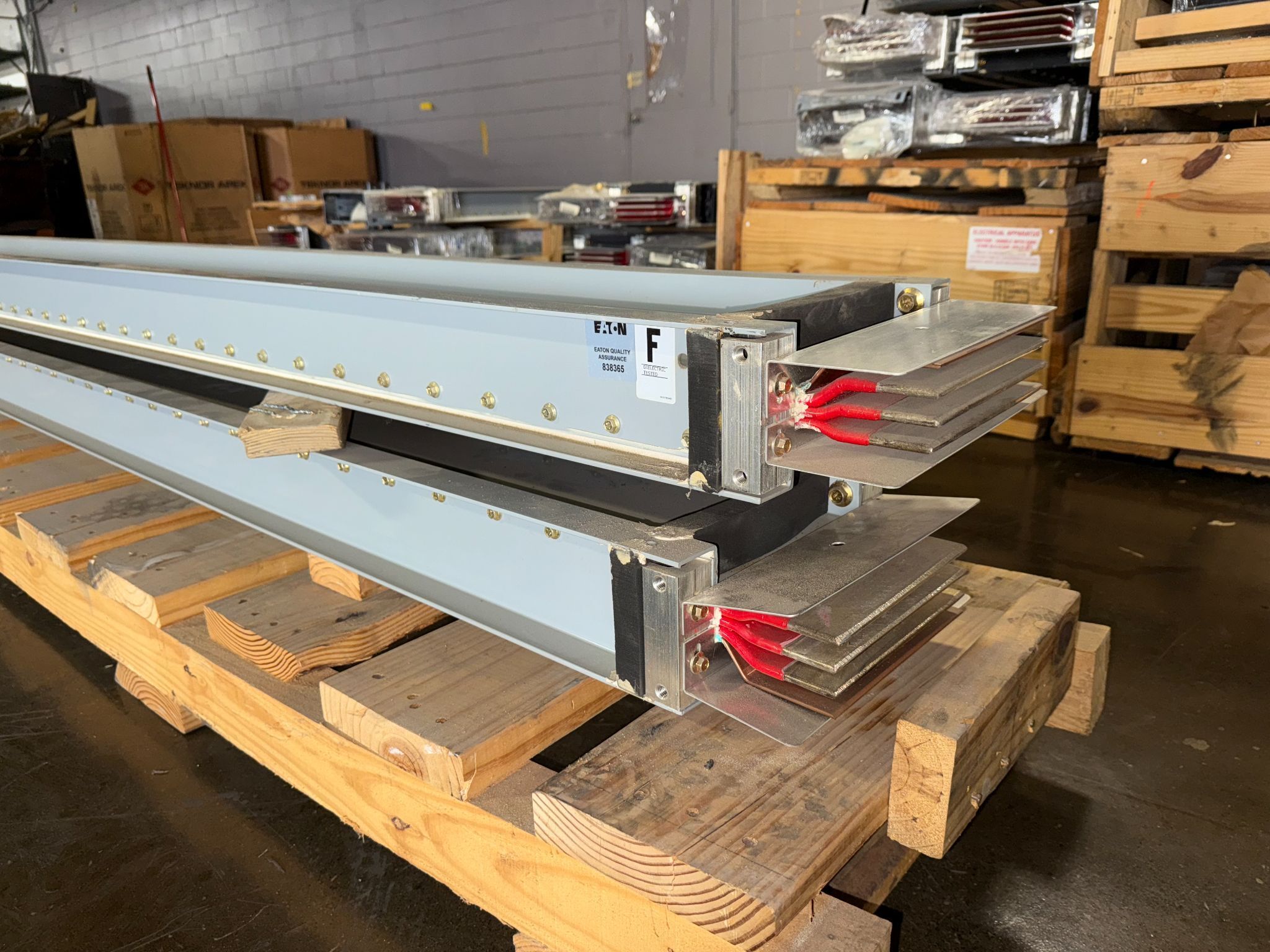 EATON 2500A POW-R-WAY III 10' Copper Straight Length Busway 480V, 3PH, 3G NEW 4