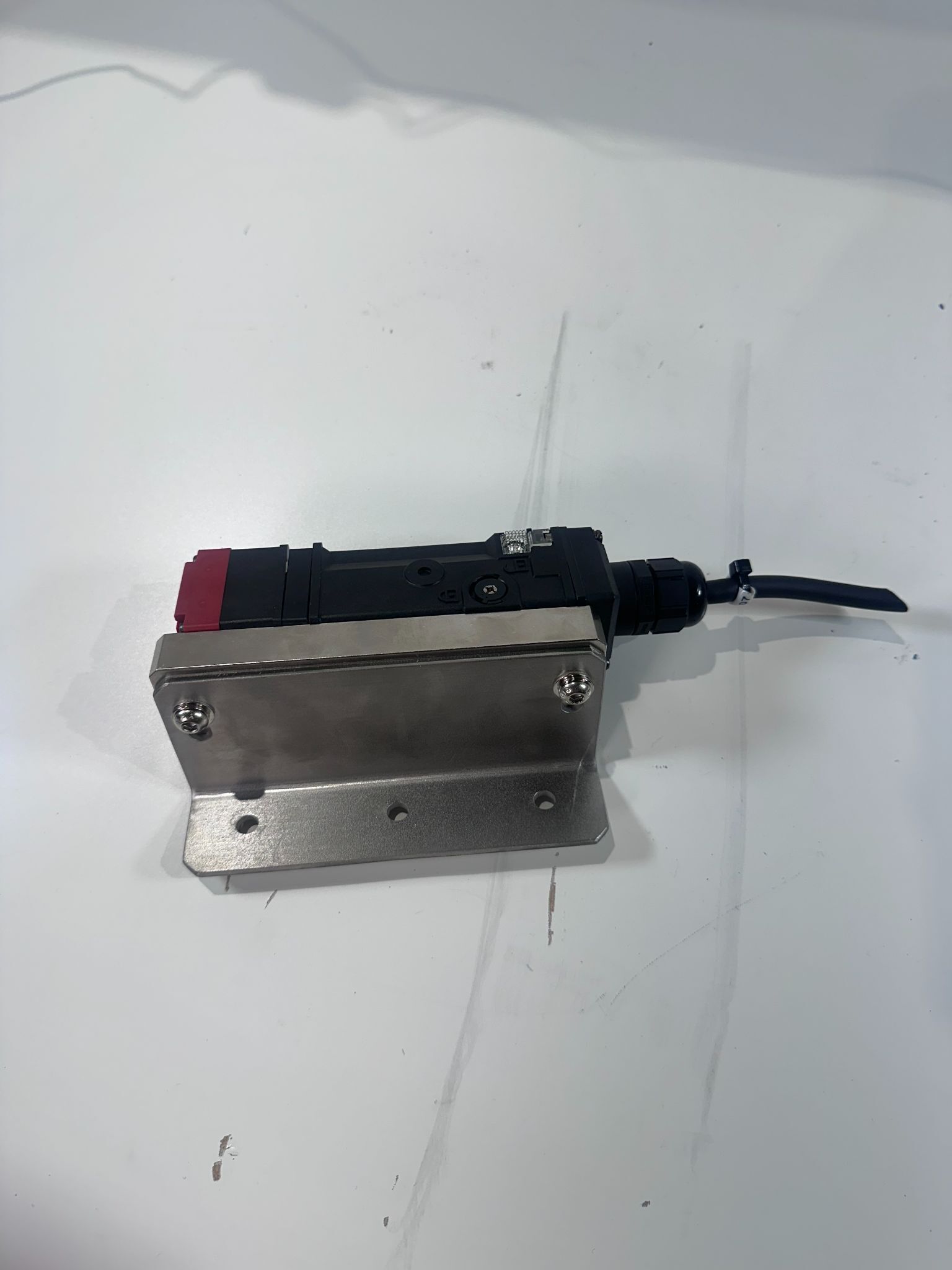OMRON D4SL-N4NFG-DN Safety Interlock Switch USED 1