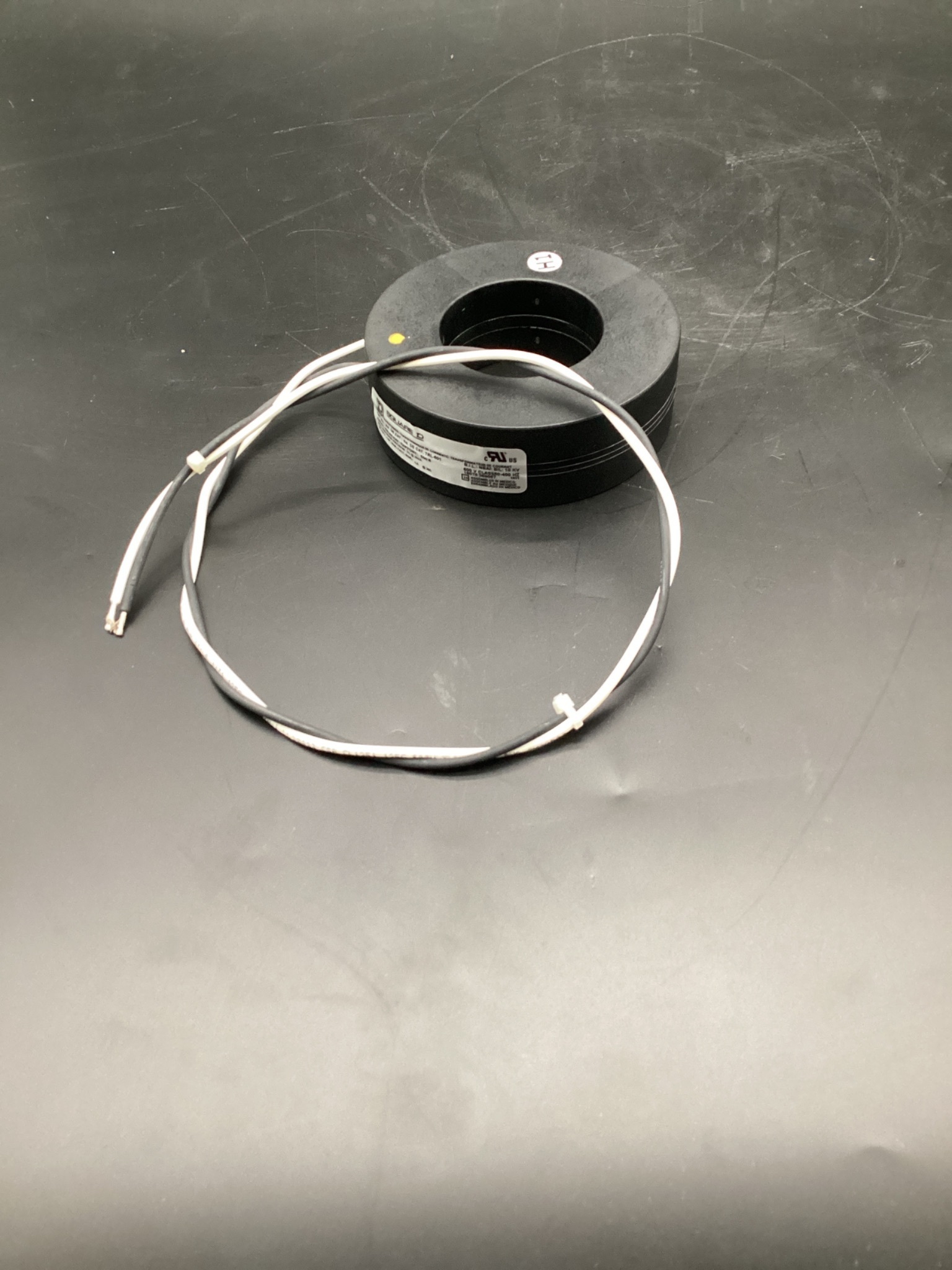 SQUARE D 7RL-501 500:5, 600V, Class 50-400Hz Current Transformer NEW 0