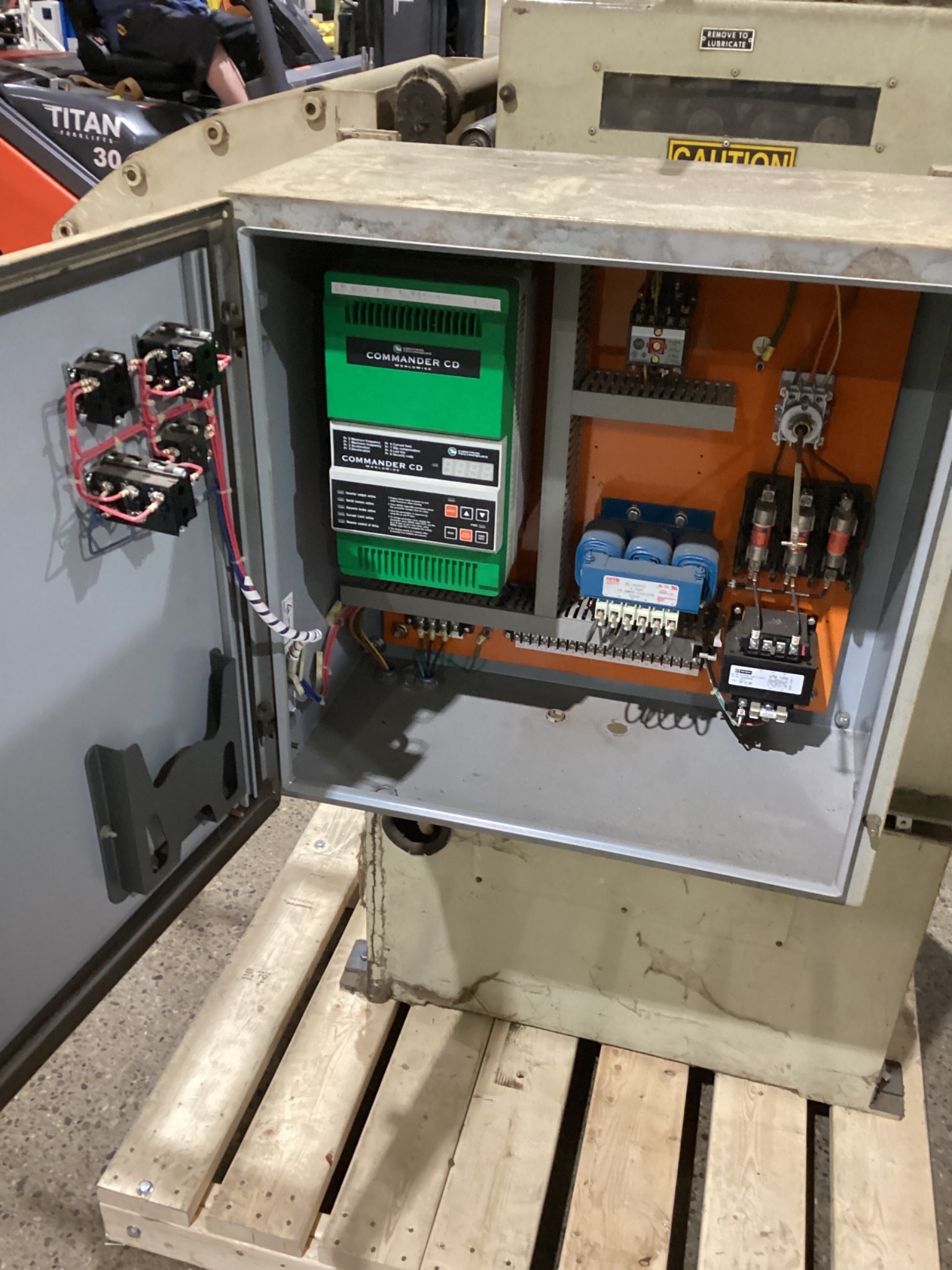 COOPER WEYMOUTH PETERSON 18B COIL STRAIGHTENER 18IN 0.093IN USED 5