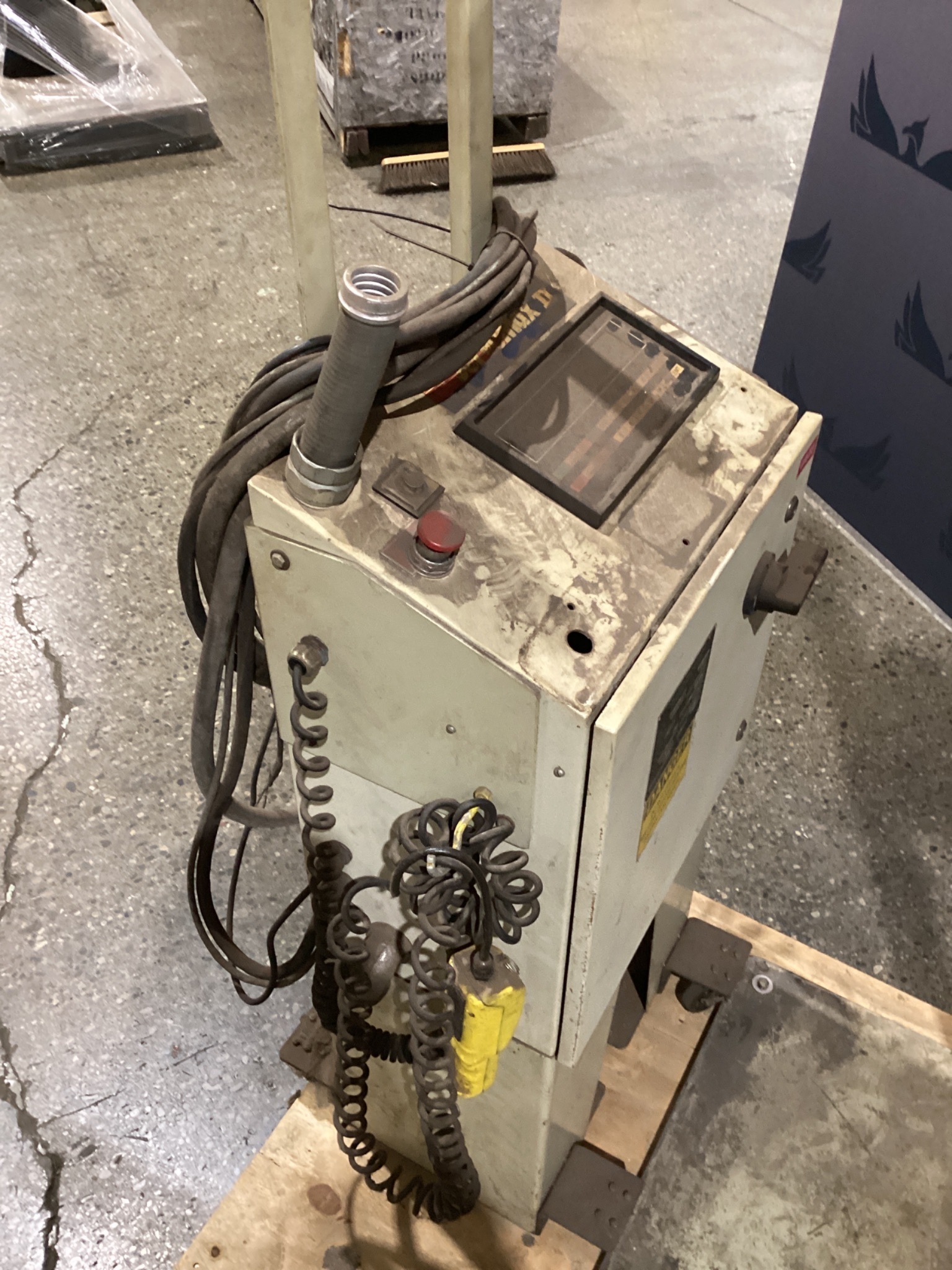 COOPER WEYMOUTH PETERSON 18B COIL STRAIGHTENER 18IN 0.093IN USED 20