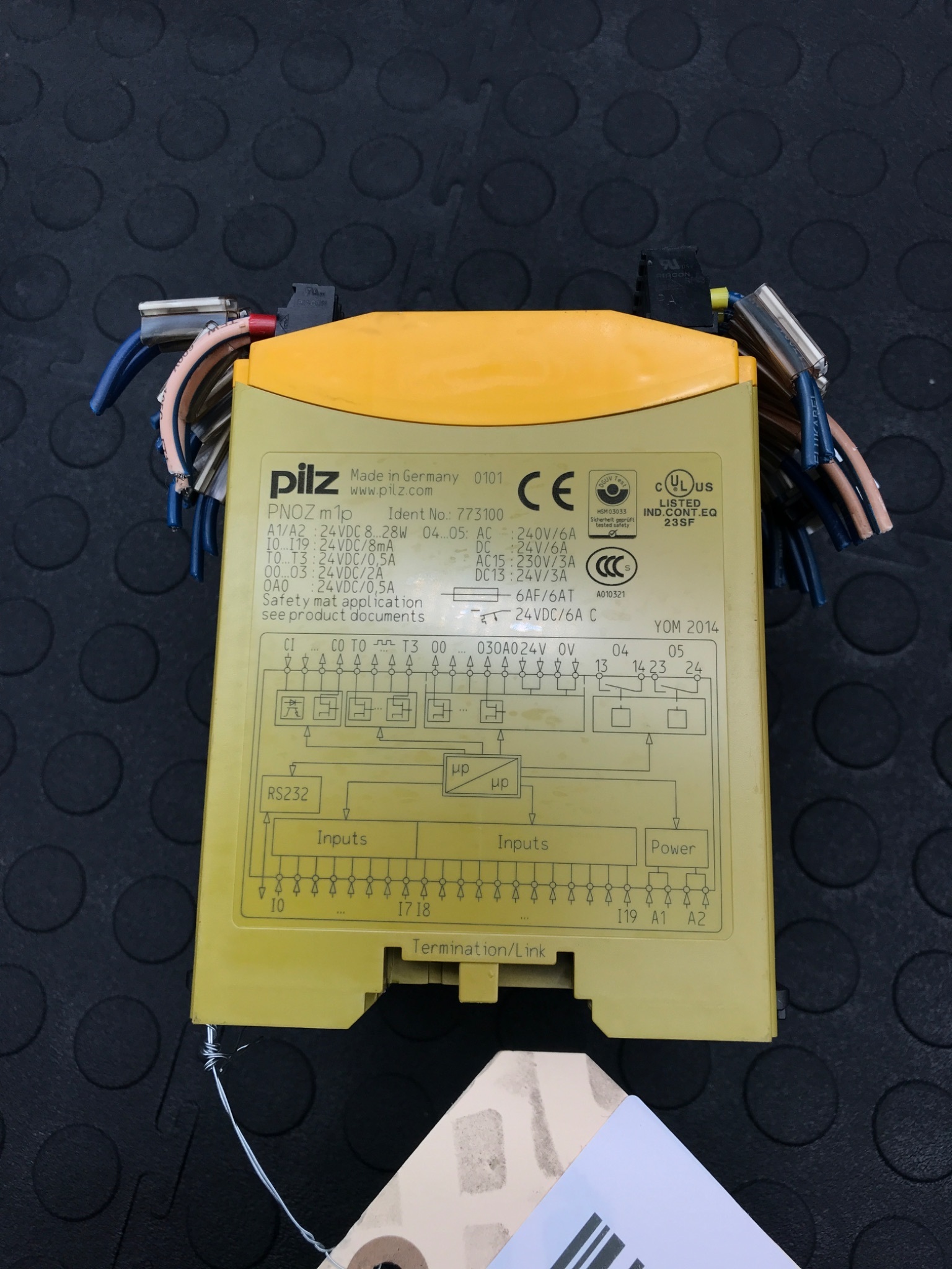 PILZ PNOZm1p Safety Relay Module 24VDC 2-NO 1-NC USED 3