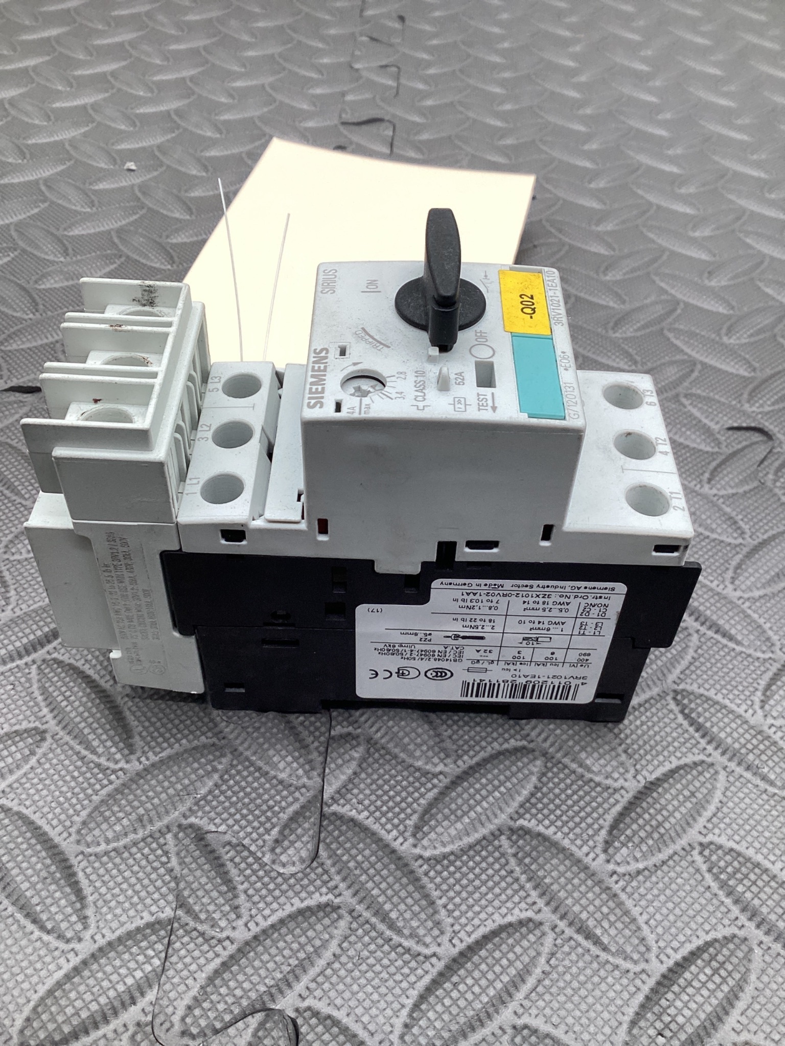 SIEMENS 3RV1021-1EA10 Circuit Breaker Motor Protector USED 2