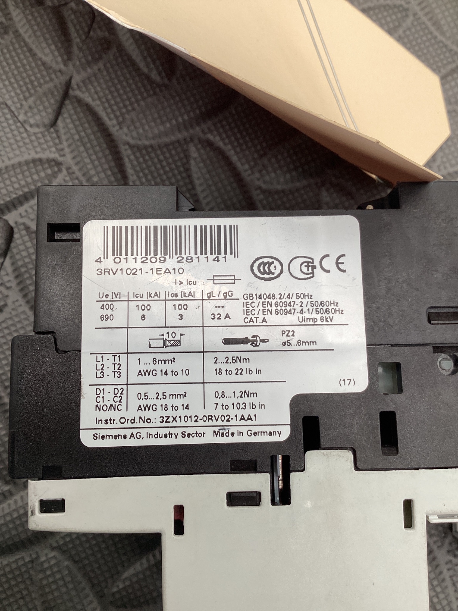 SIEMENS 3RV1021-1EA10 Circuit Breaker Motor Protector USED 4