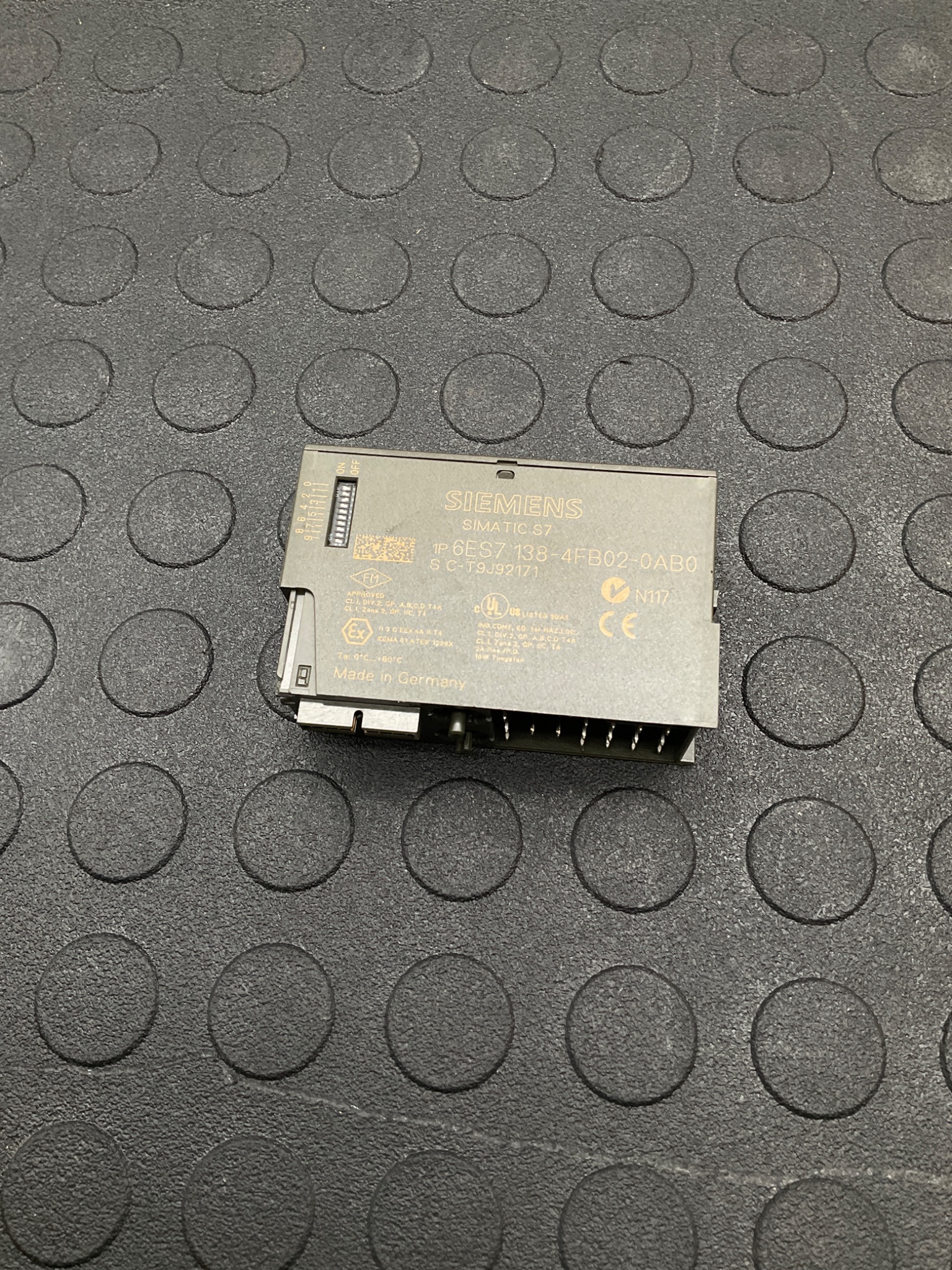 SIEMENS 6ES7 138-4FB02-0AB0 Interface Module USED 1