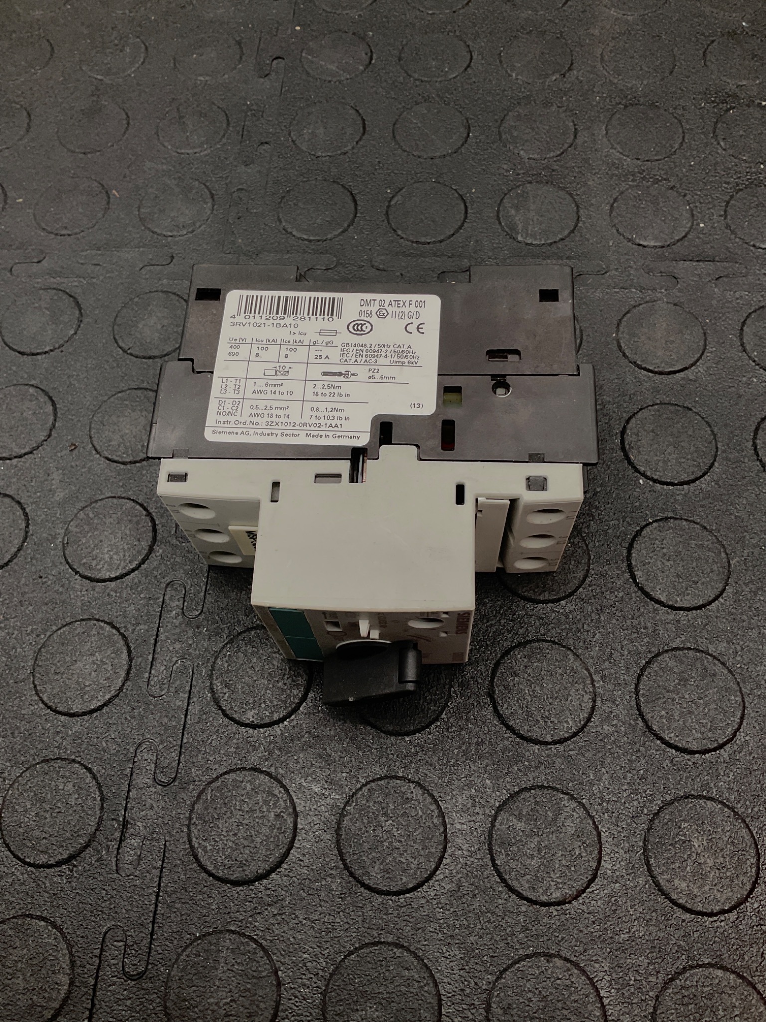 SIEMENS 3RV1021-1BA10 Motor Starter Circuit Breaker USED 1