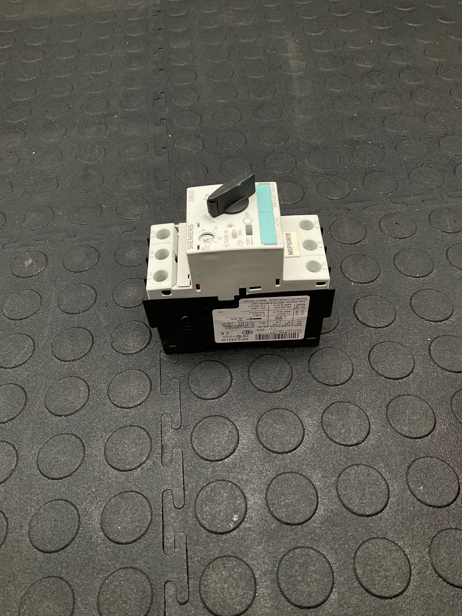 SIEMENS 3RV1021-1BA10 Motor Starter Circuit Breaker USED 2