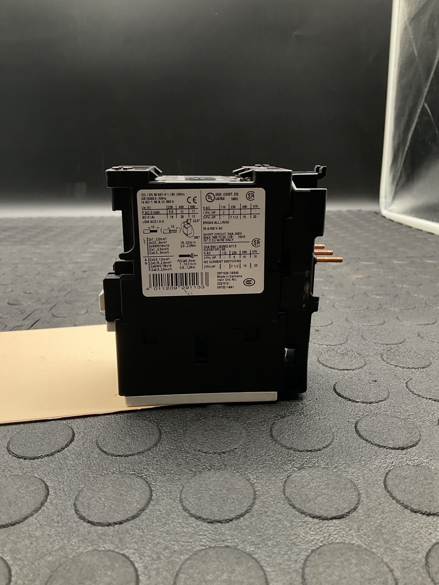 SIEMENS 3RT1026-1BB40 3-Pole Contactor 24VDC Coil 32A AC-3 USED 3